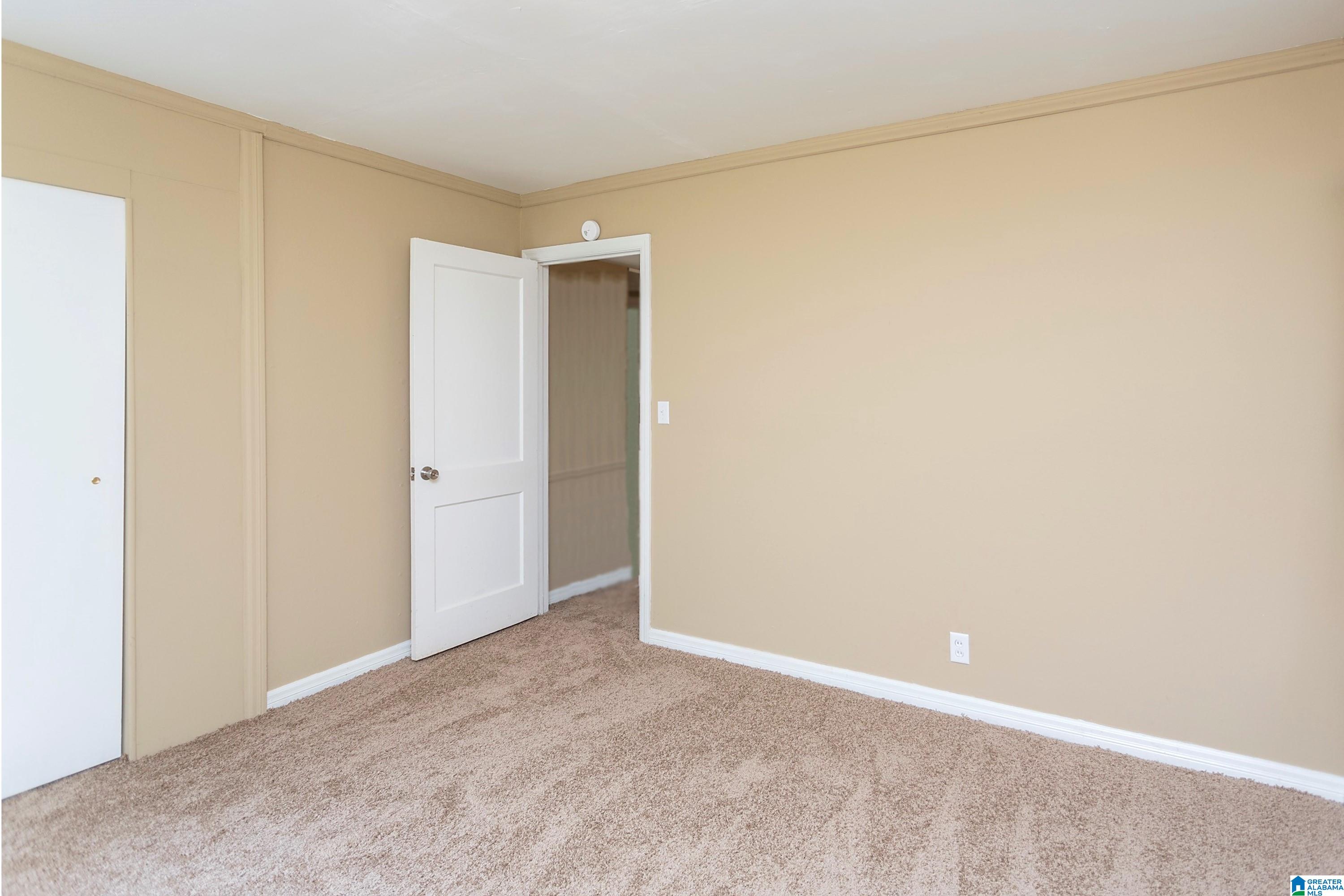 825 SUNSET DRIVE