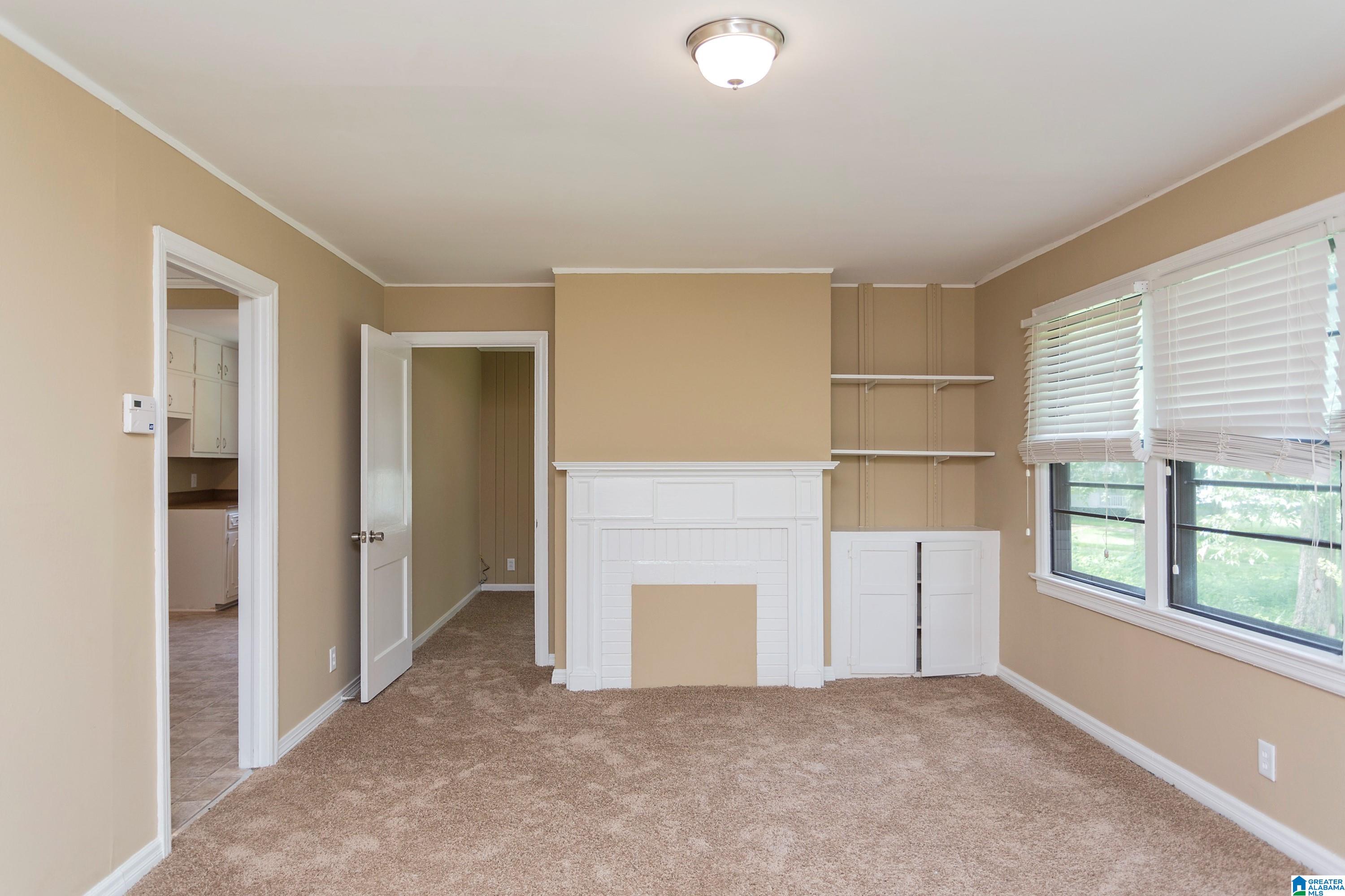 825 SUNSET DRIVE