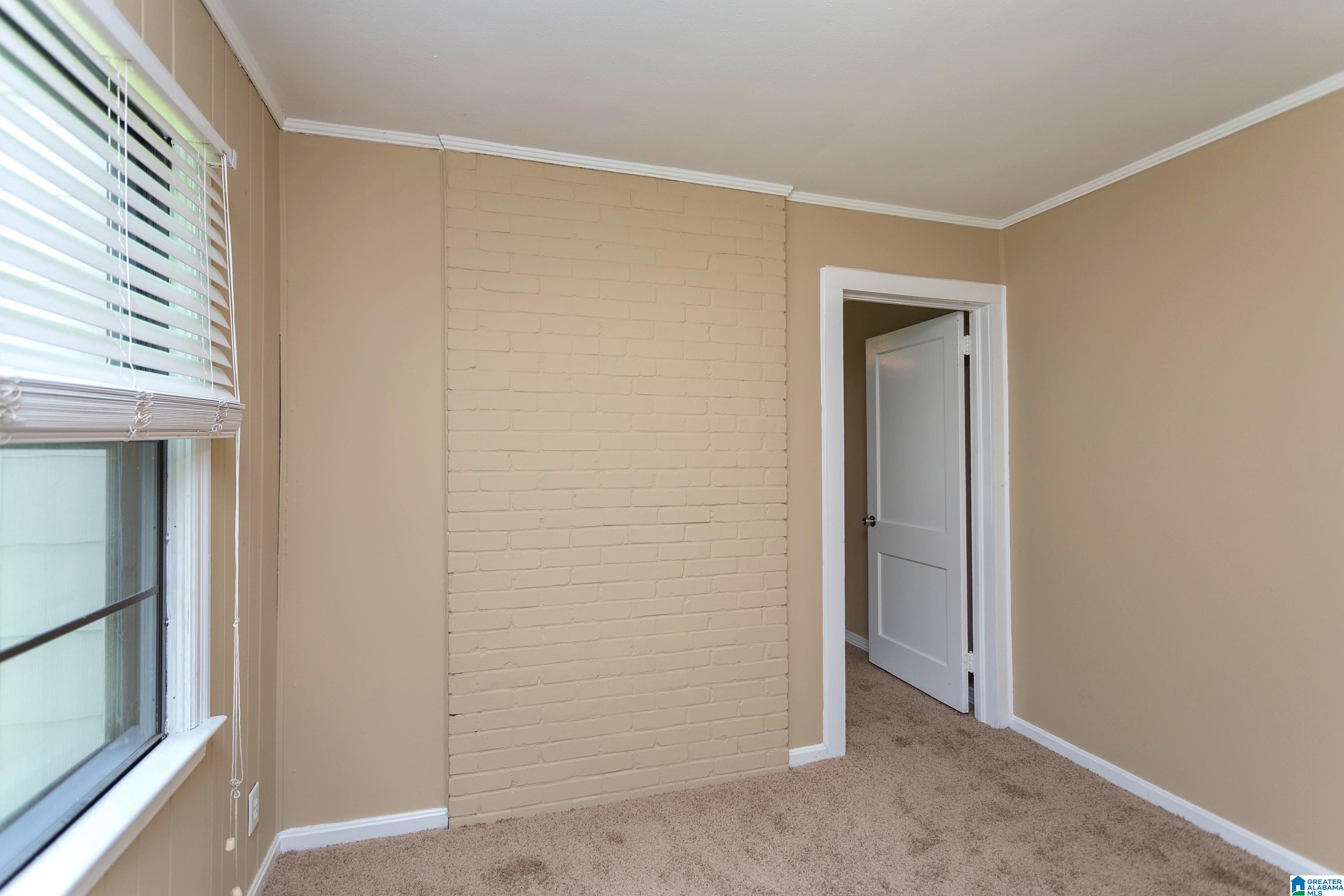 825 SUNSET DRIVE