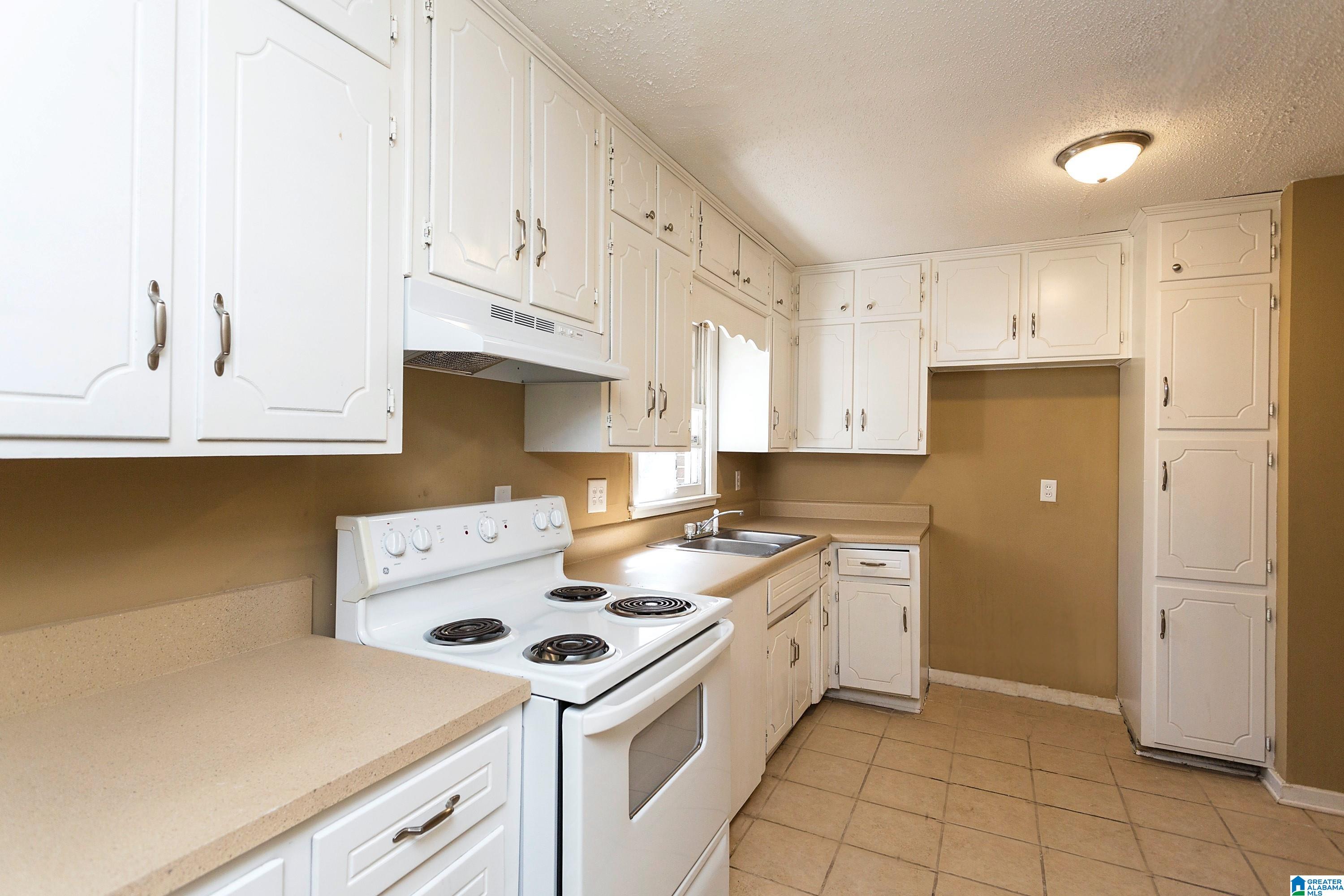 1145 LAY DRIVE