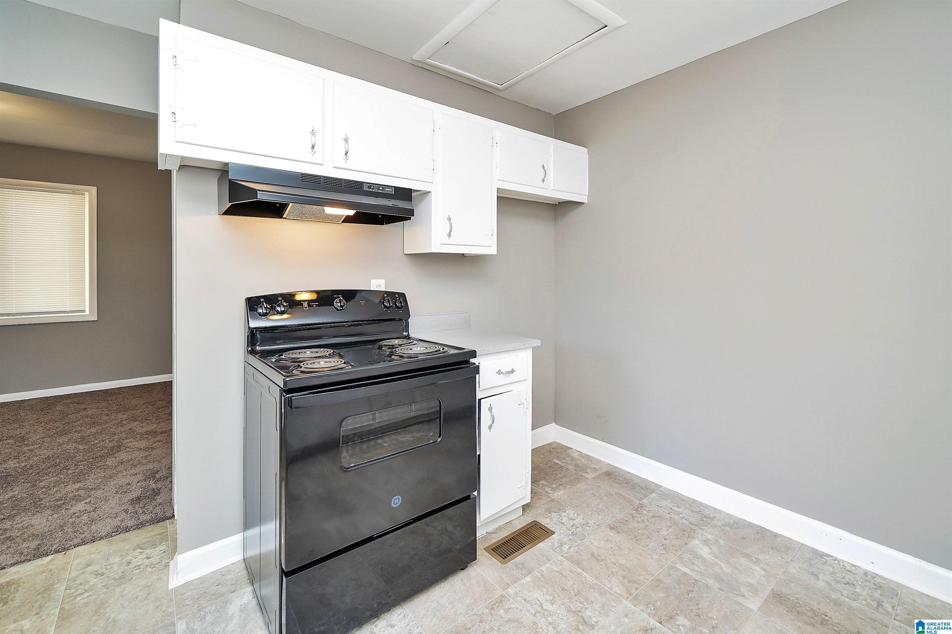1333 HATFIELD LANE