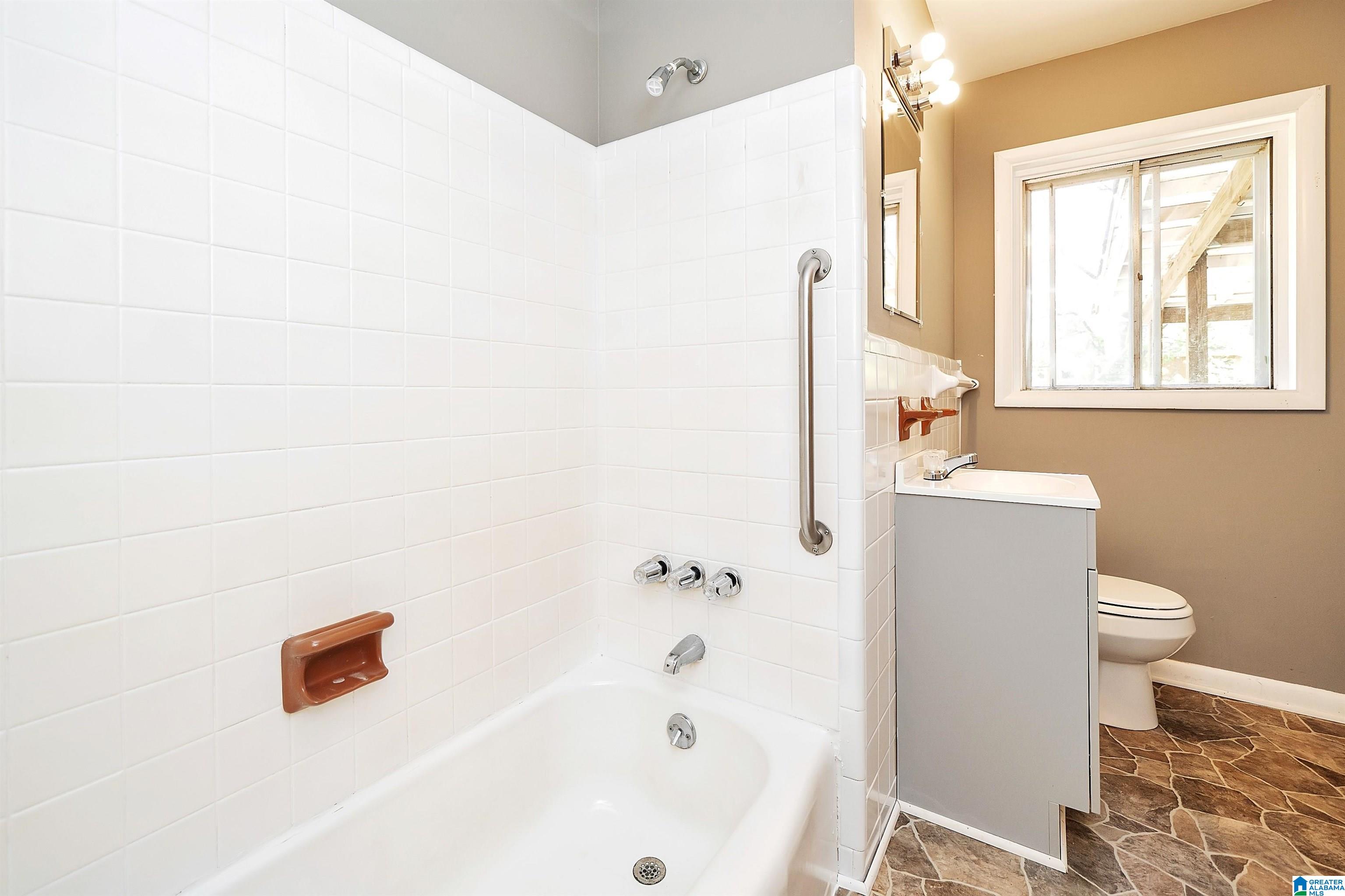 1333 HATFIELD LANE