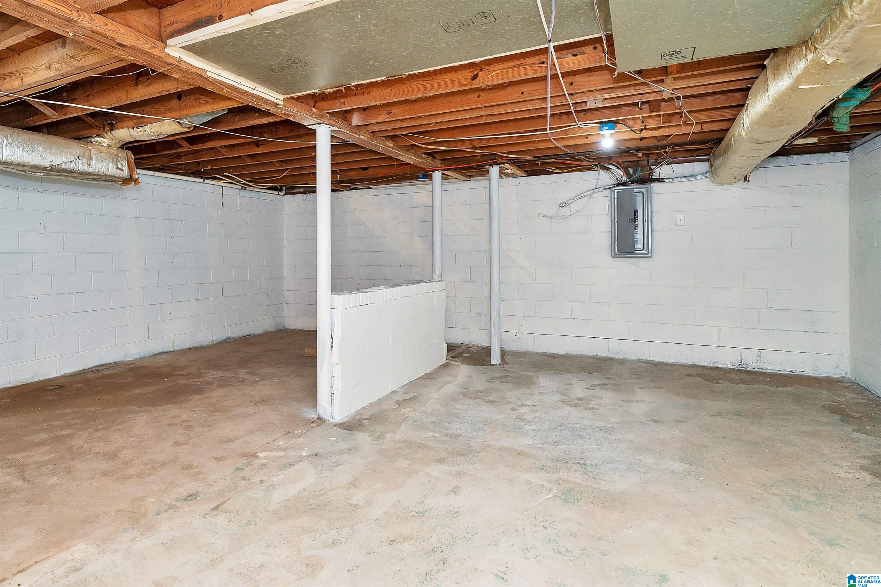 1333 HATFIELD LANE