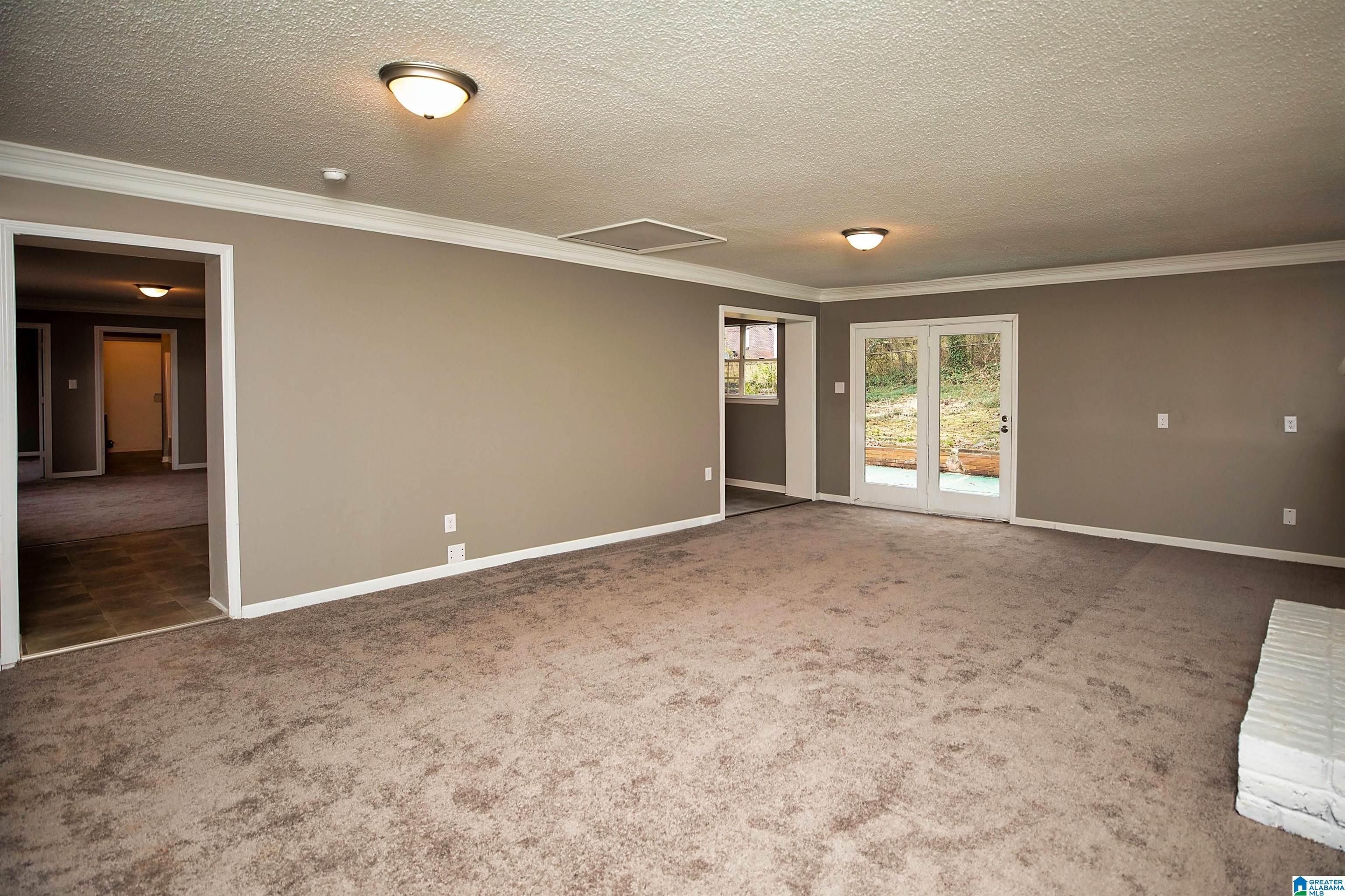 8941 GLENDALE DRIVE