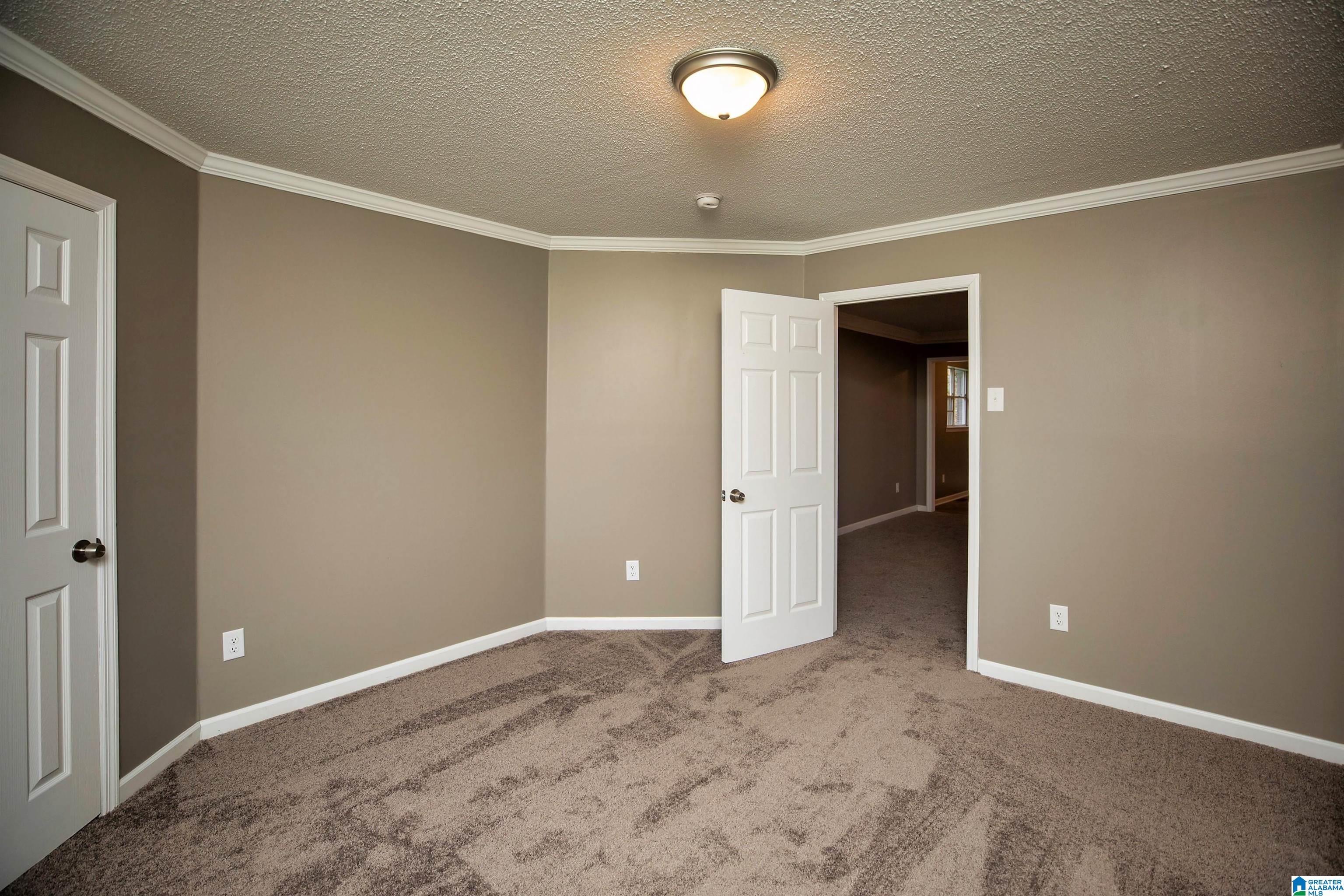8941 GLENDALE DRIVE