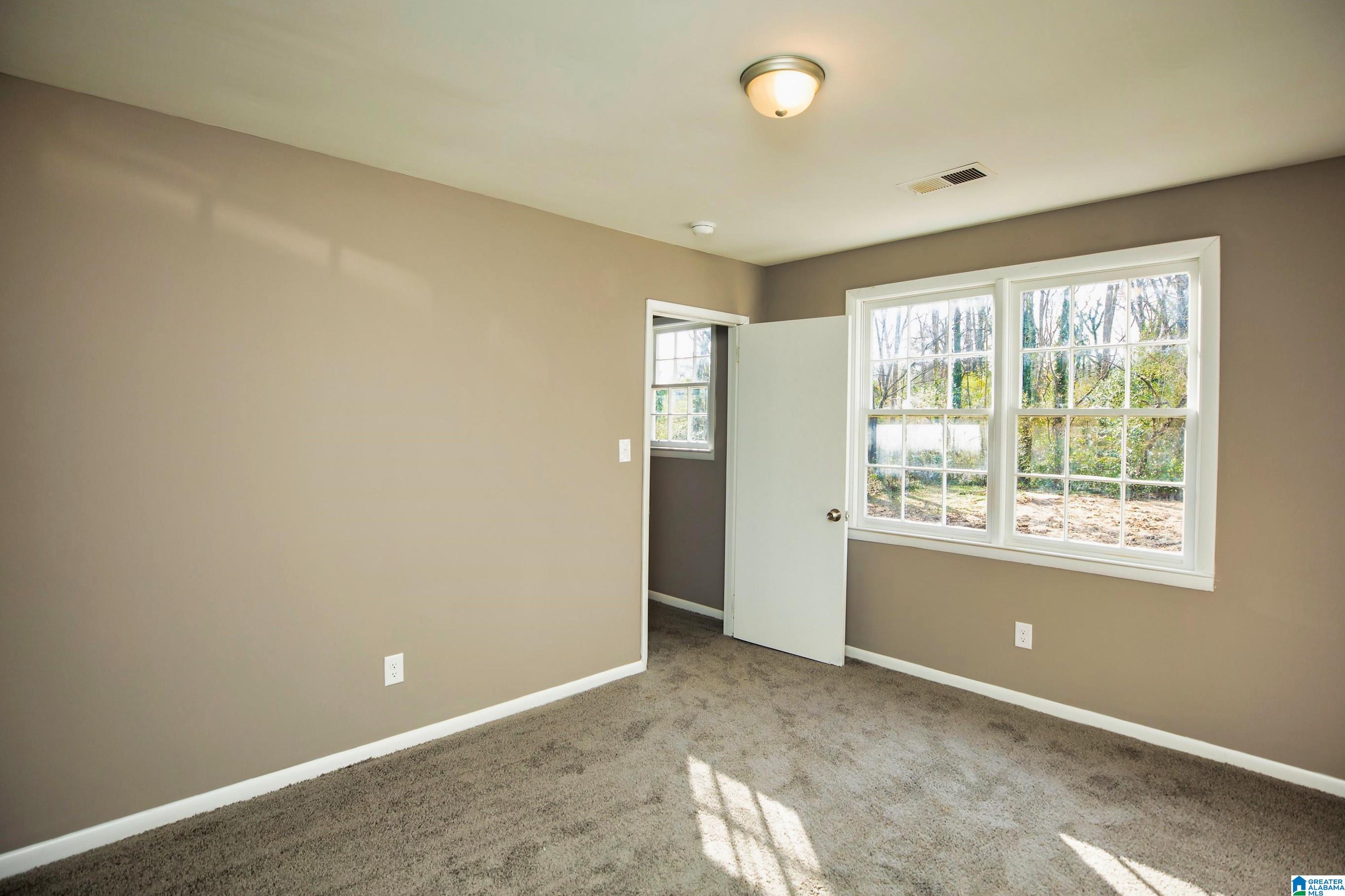 816 MEADOWBROOK DRIVE