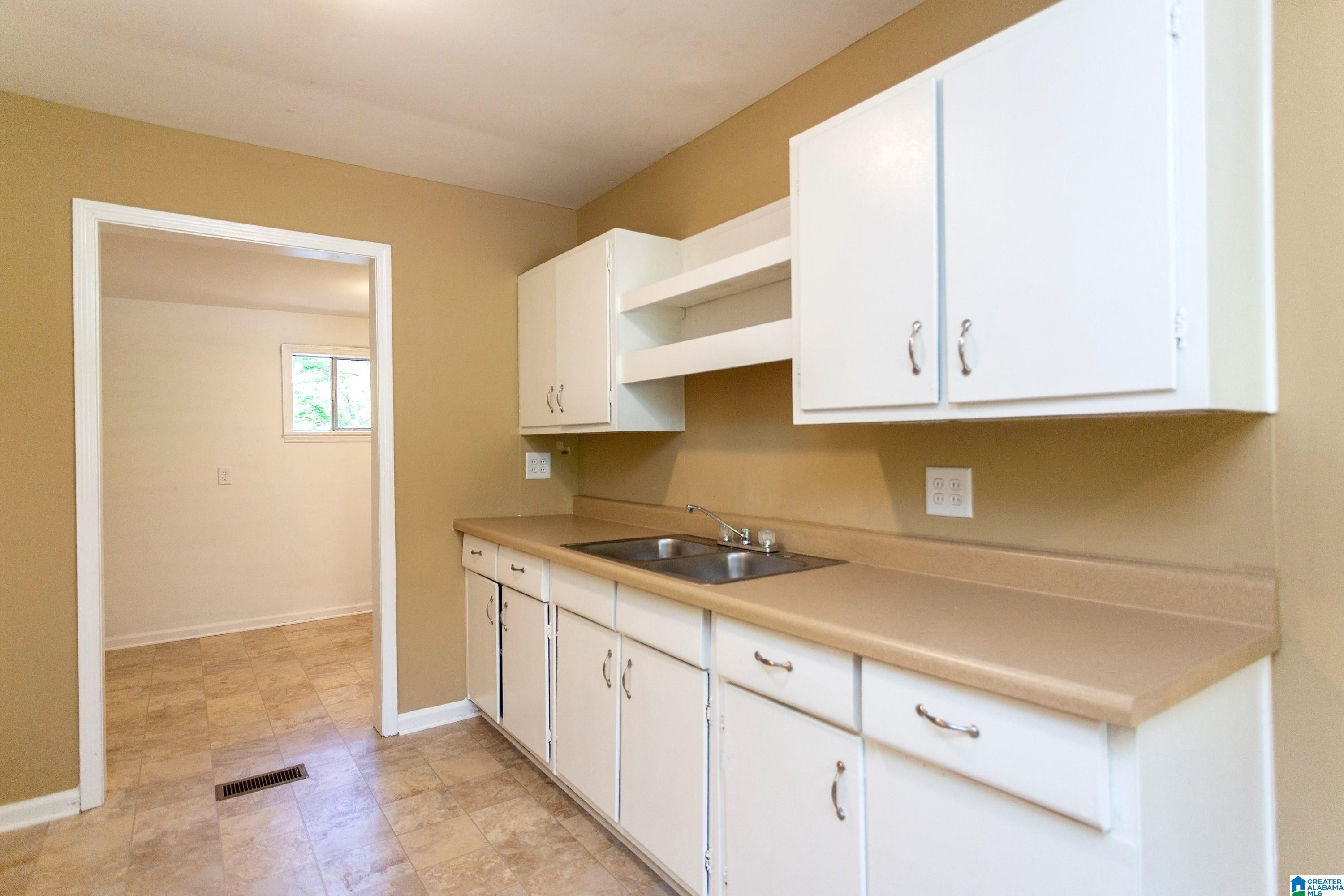 524 JANE ANN CIRCLE