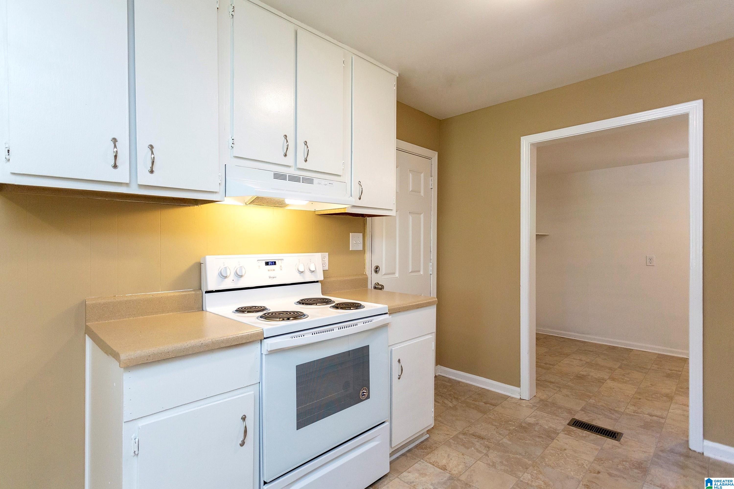 524 JANE ANN CIRCLE