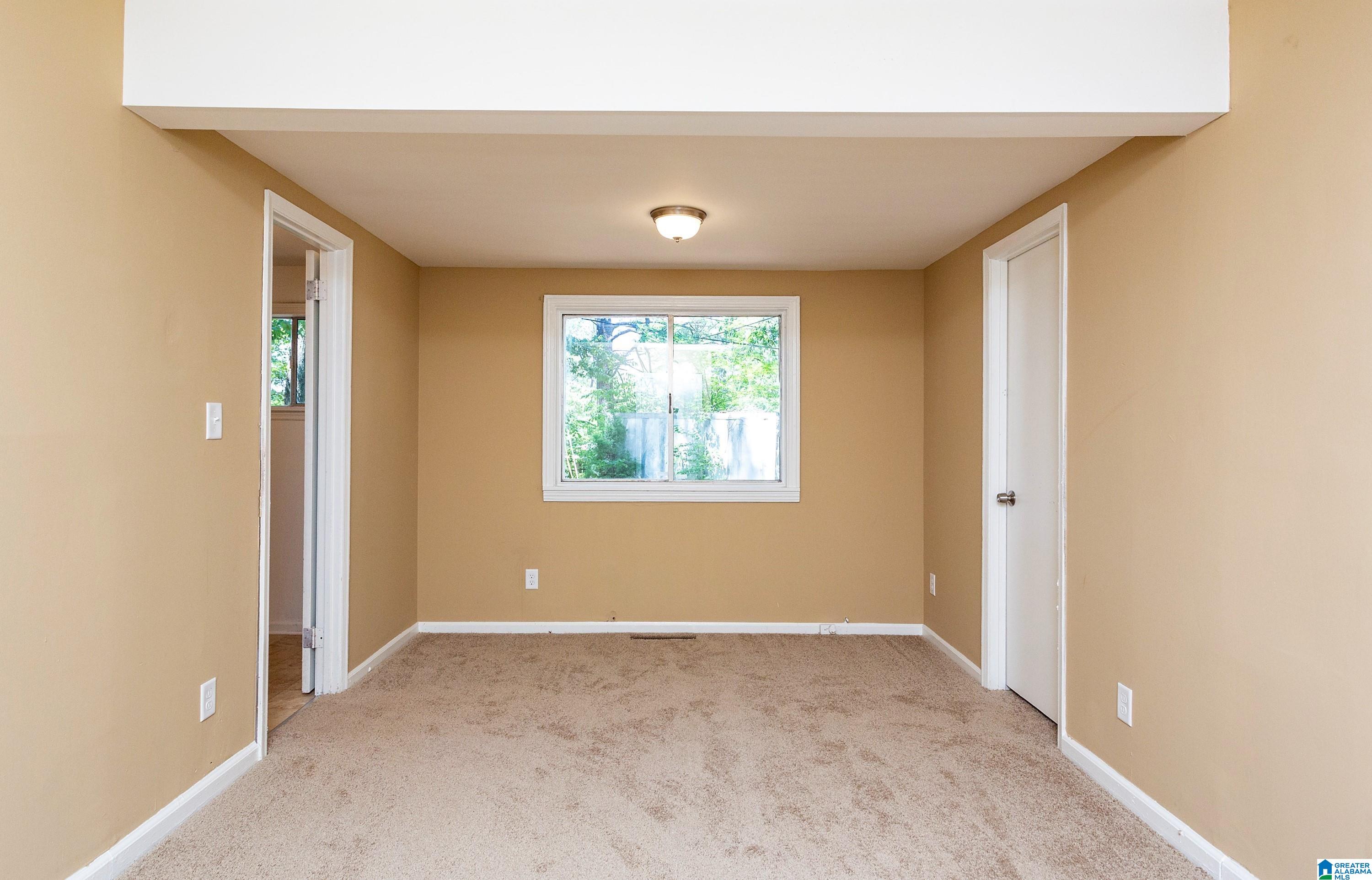 524 JANE ANN CIRCLE