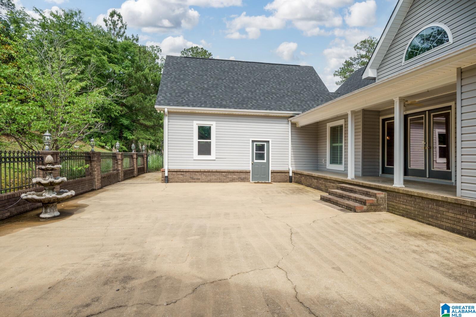 1281 ABERCROMBIE ROAD