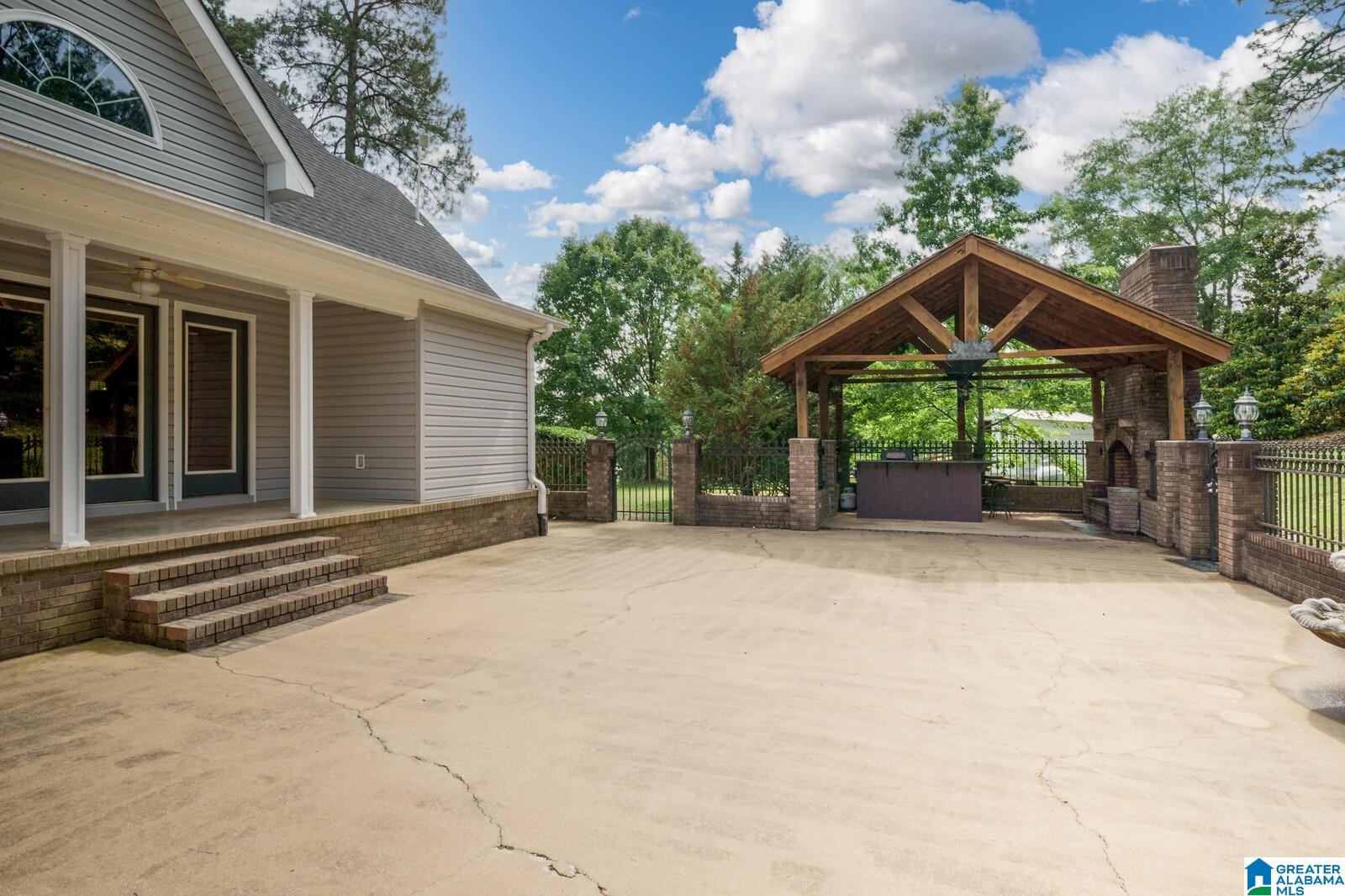 1281 ABERCROMBIE ROAD