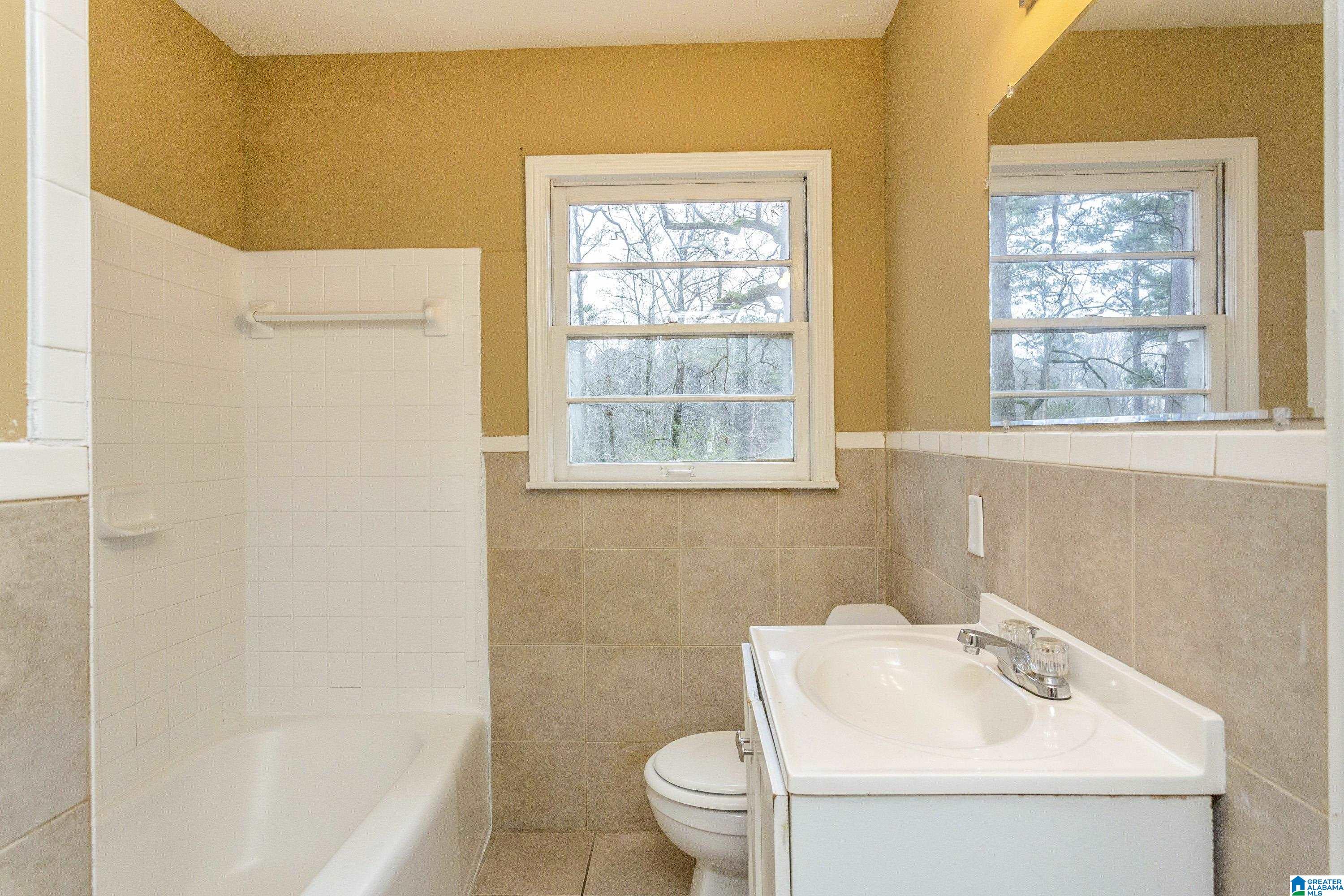 1328 5TH PLACE NW
