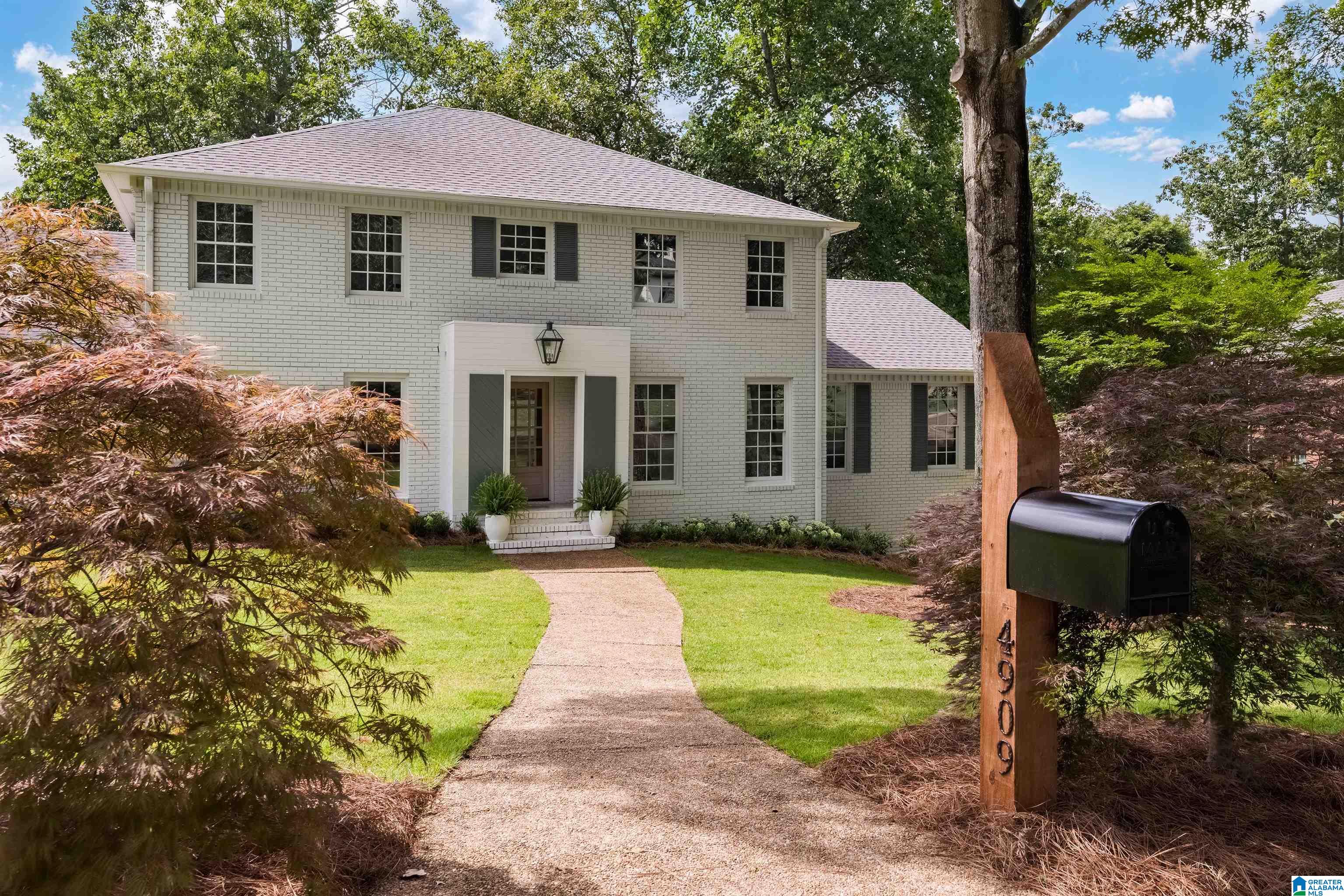 Homes for sale in Mountain Brk, AL | 4909 Brandywood Dr, Mountain Brk, AL 35223 | MLS# 1357424