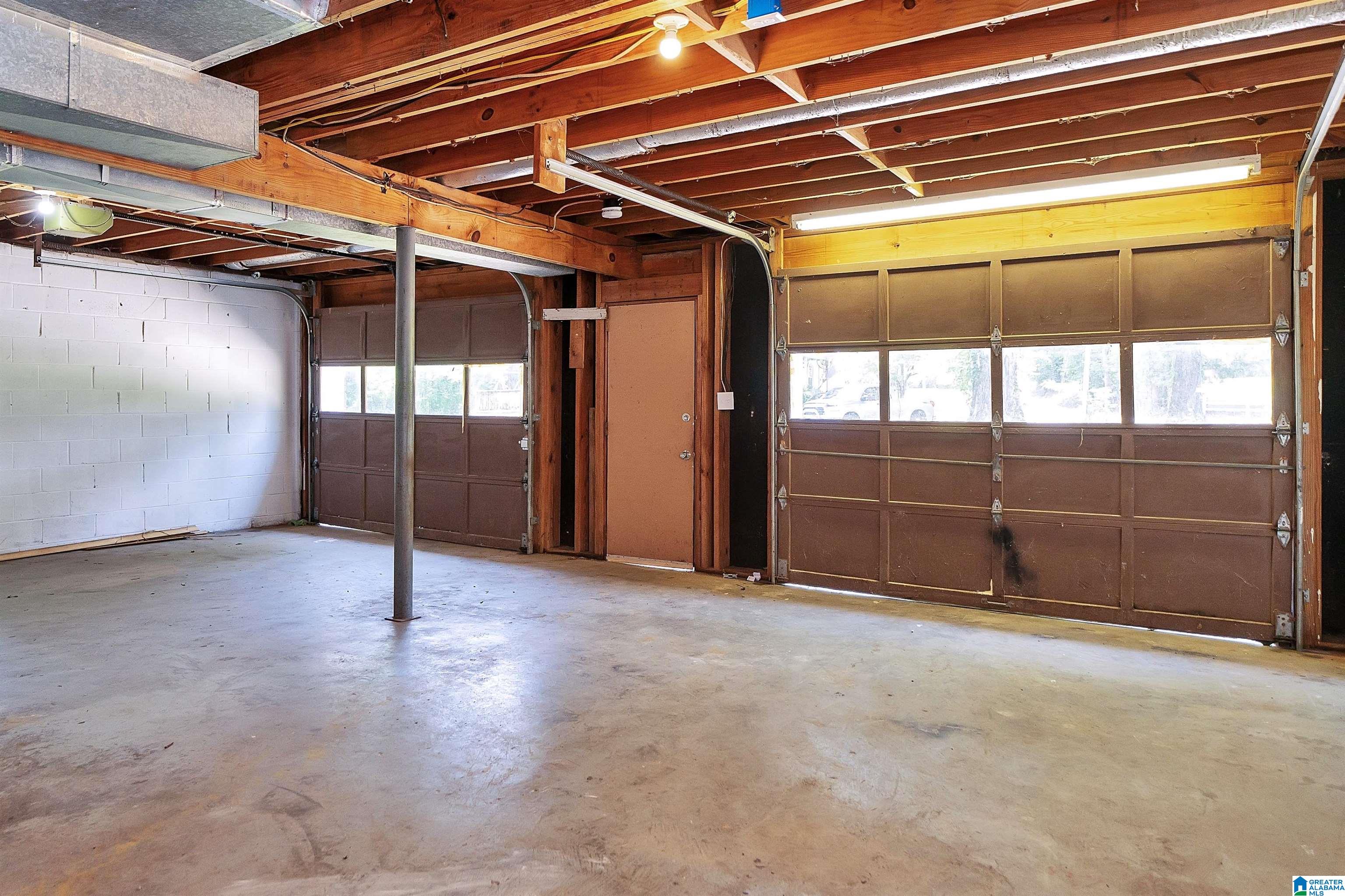 1623 WHITE DRIVE