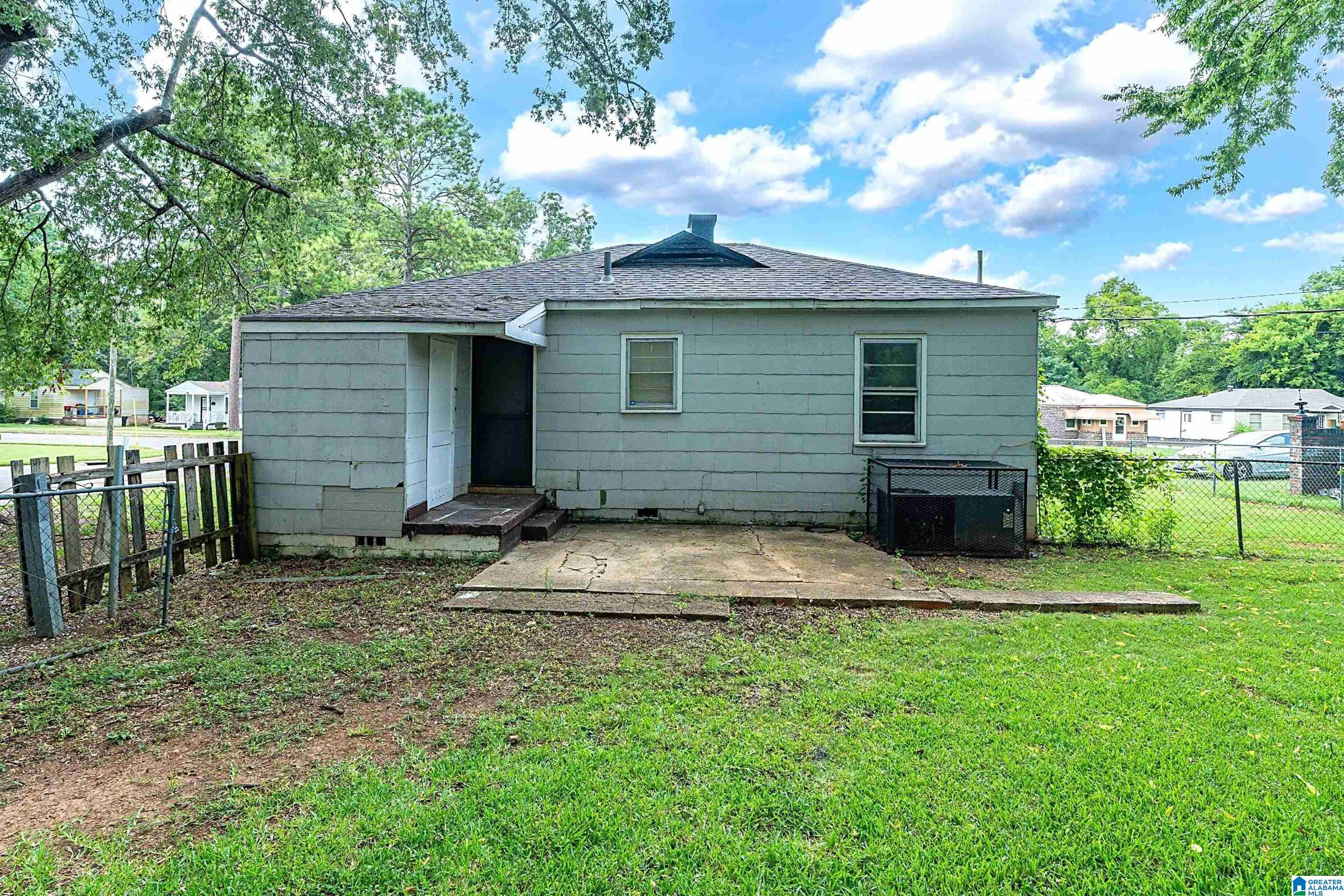 1272 MEADOW LANE