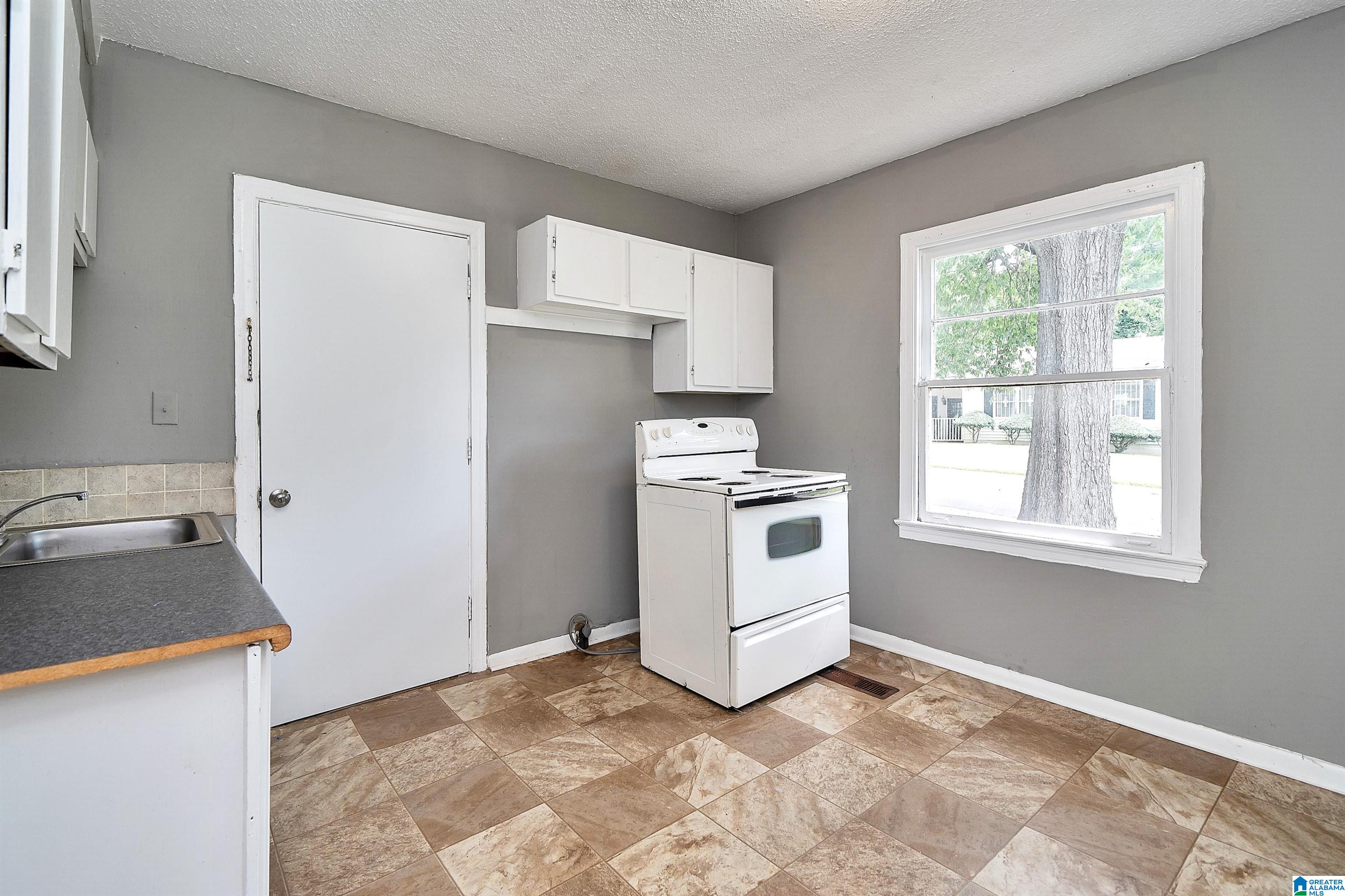 1272 MEADOW LANE