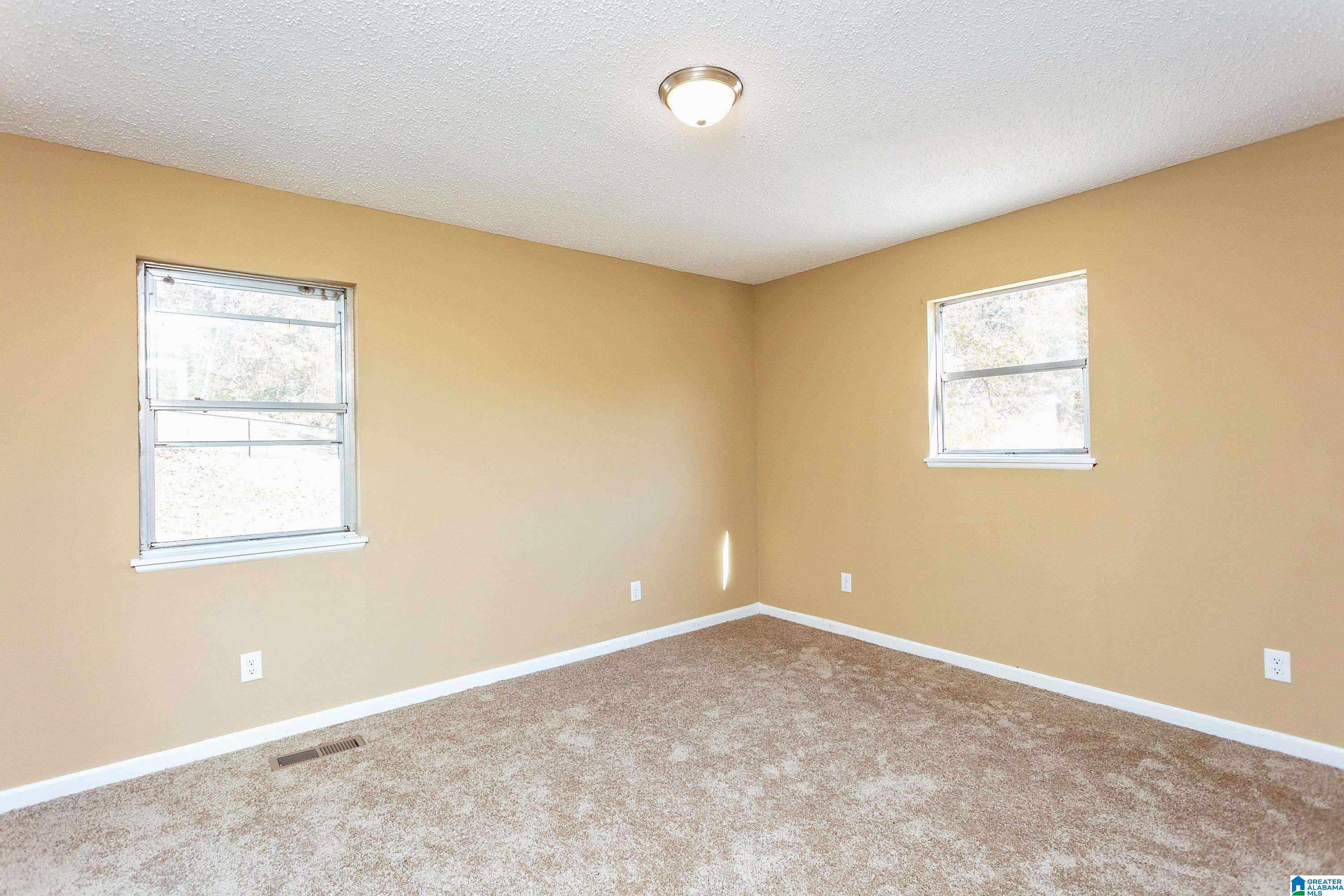 2112 ALAN DRIVE