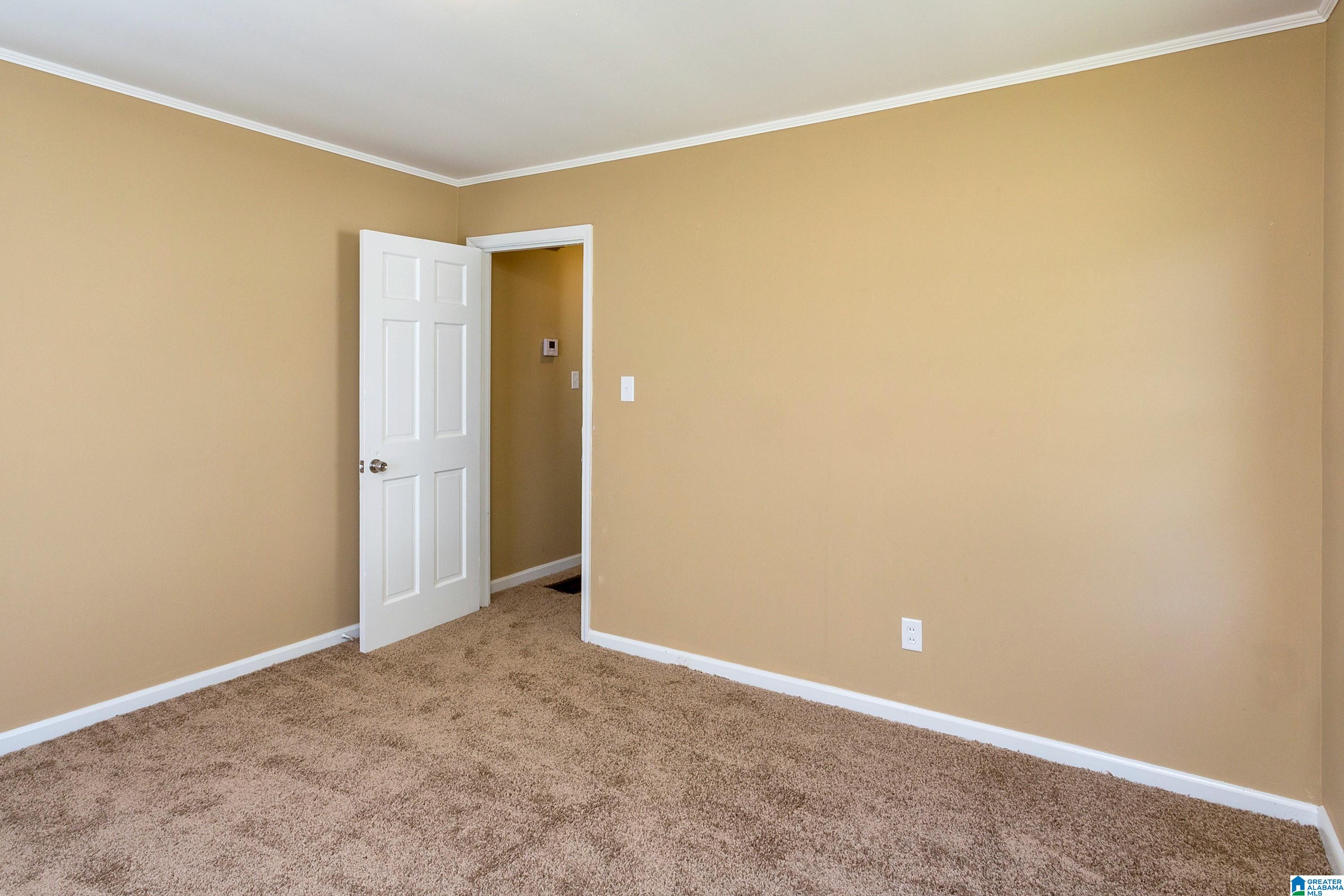 110 12TH COURT NW