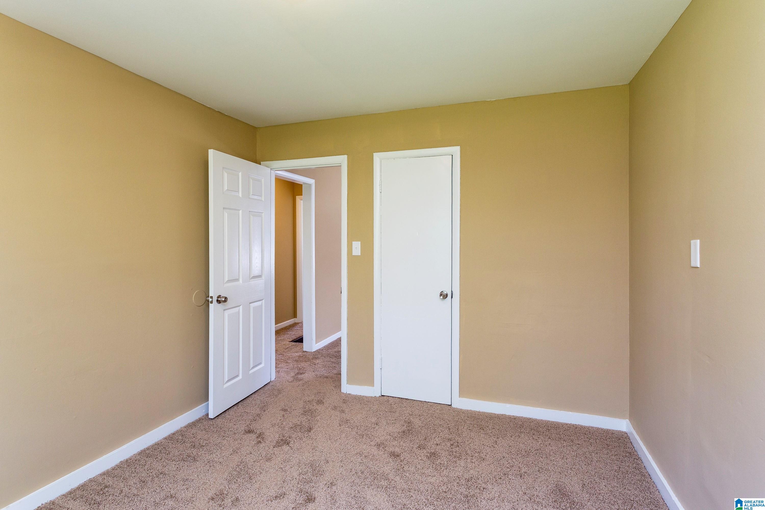 110 12TH COURT NW