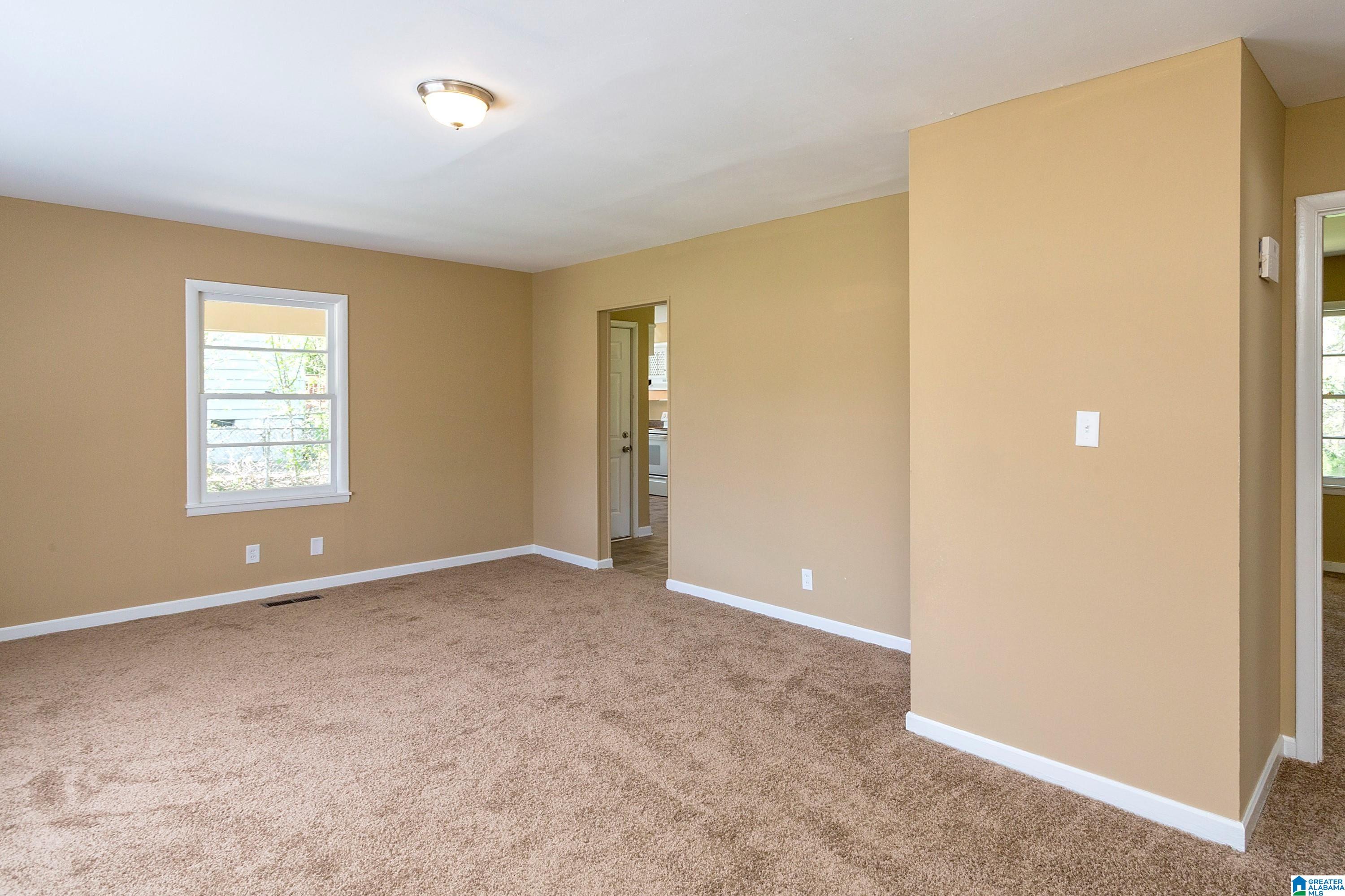 110 12TH COURT NW