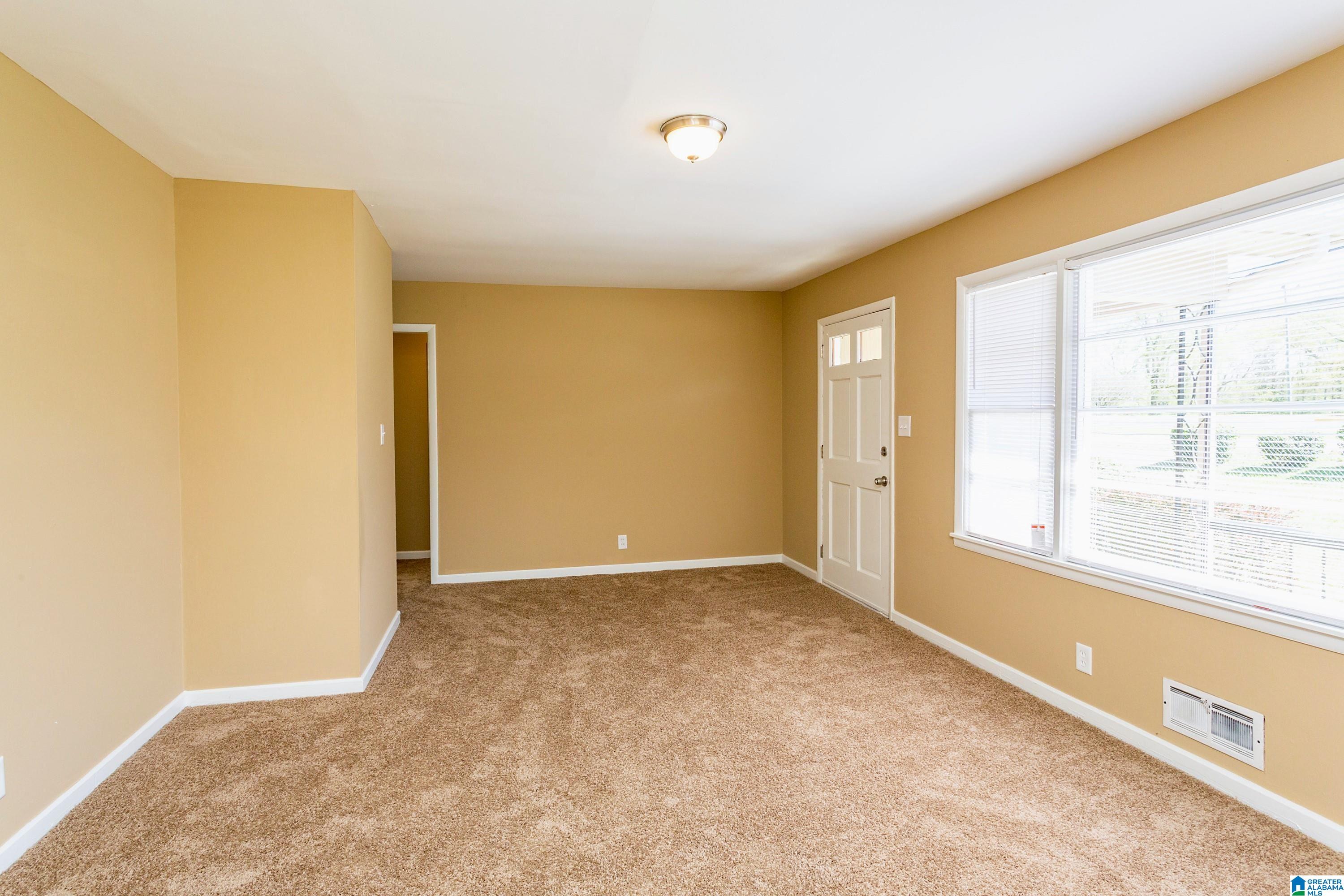 110 12TH COURT NW