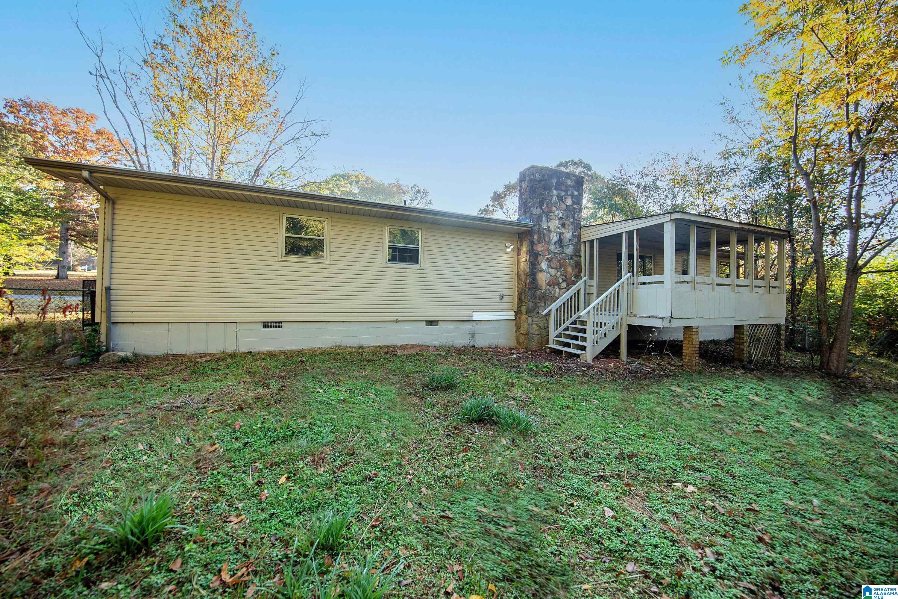 906 PINECLIFF DRIVE