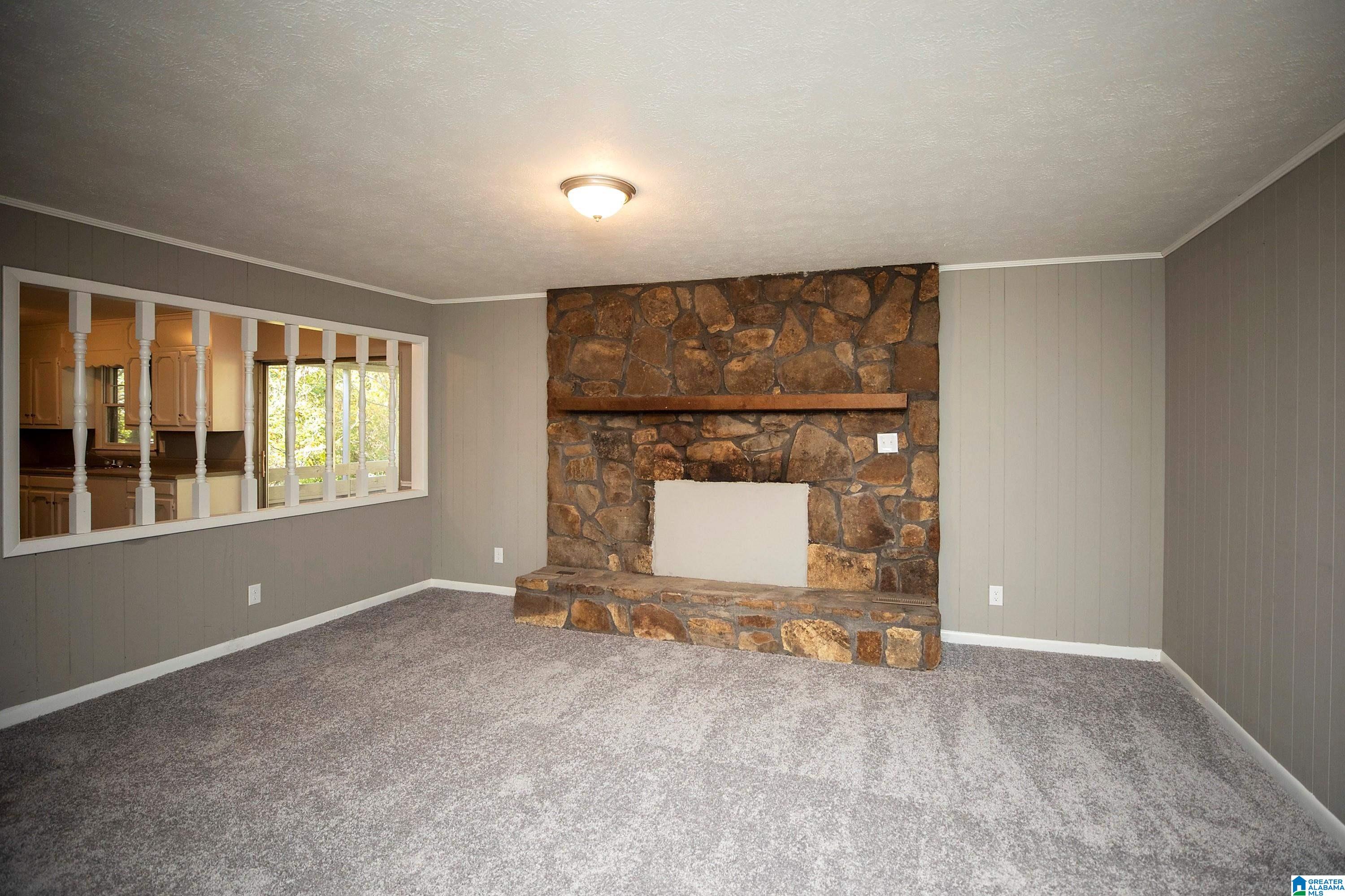906 PINECLIFF DRIVE