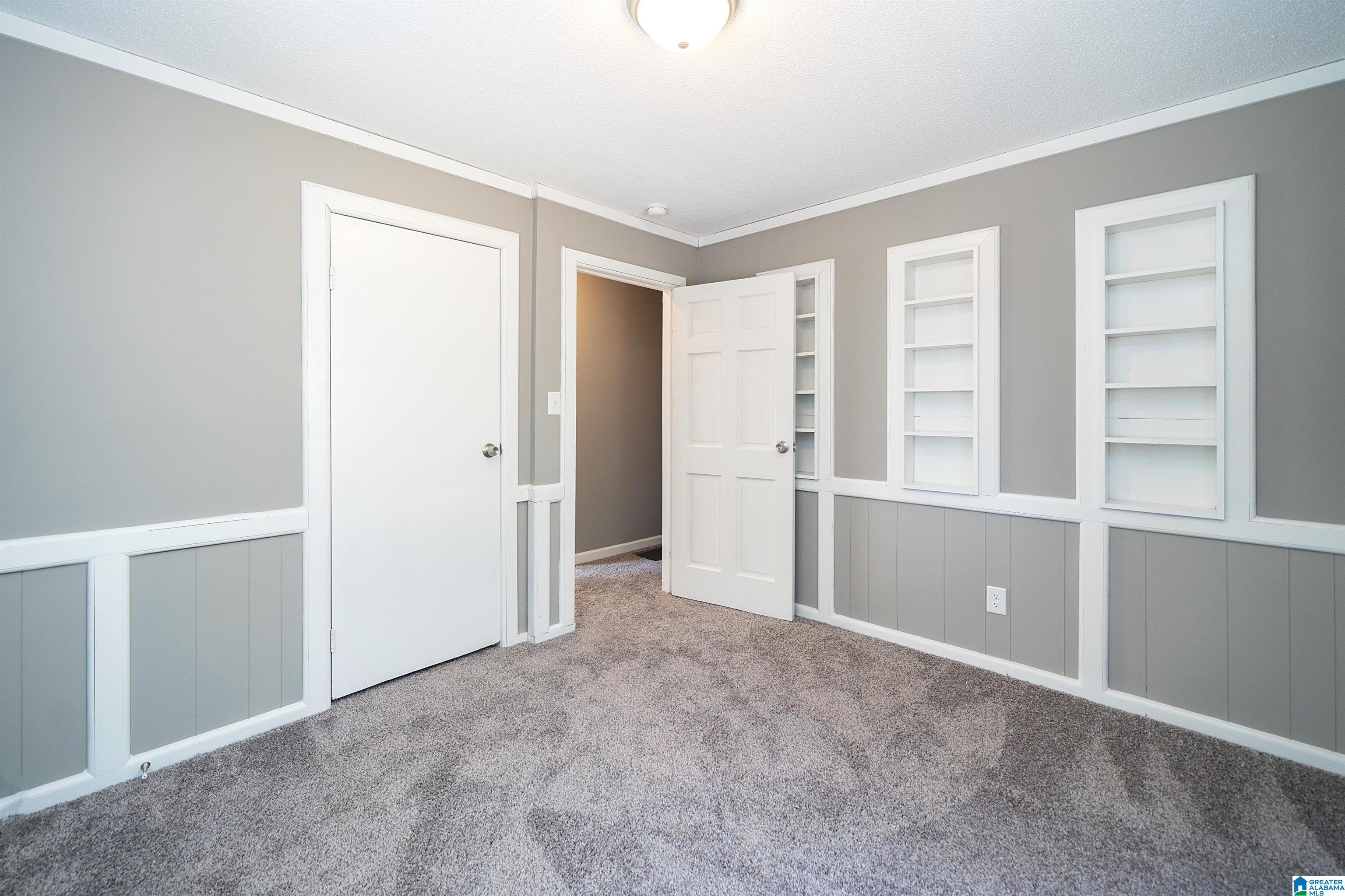 5963 KELLY DRIVE