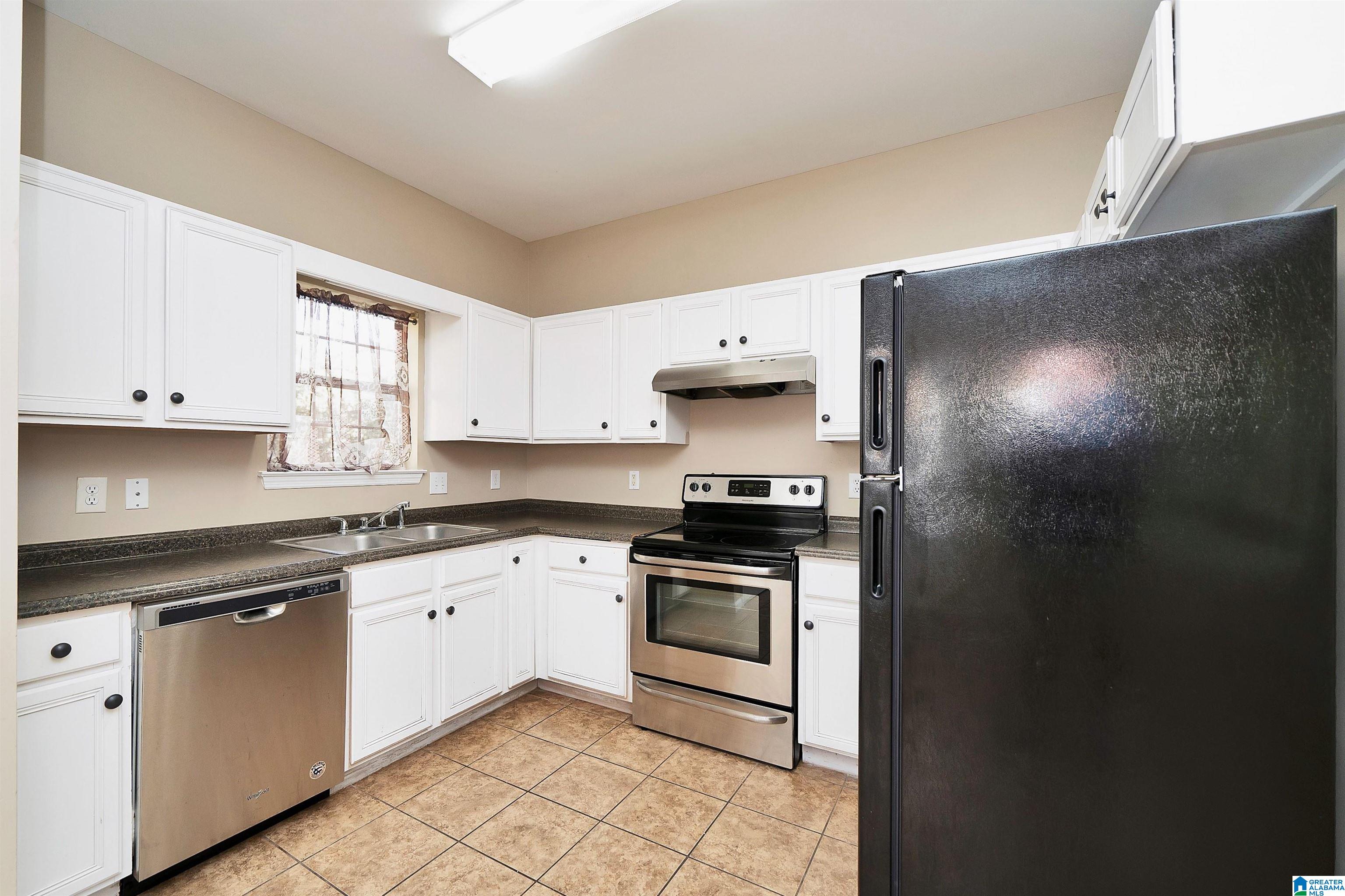 1653 KING JAMES DRIVE