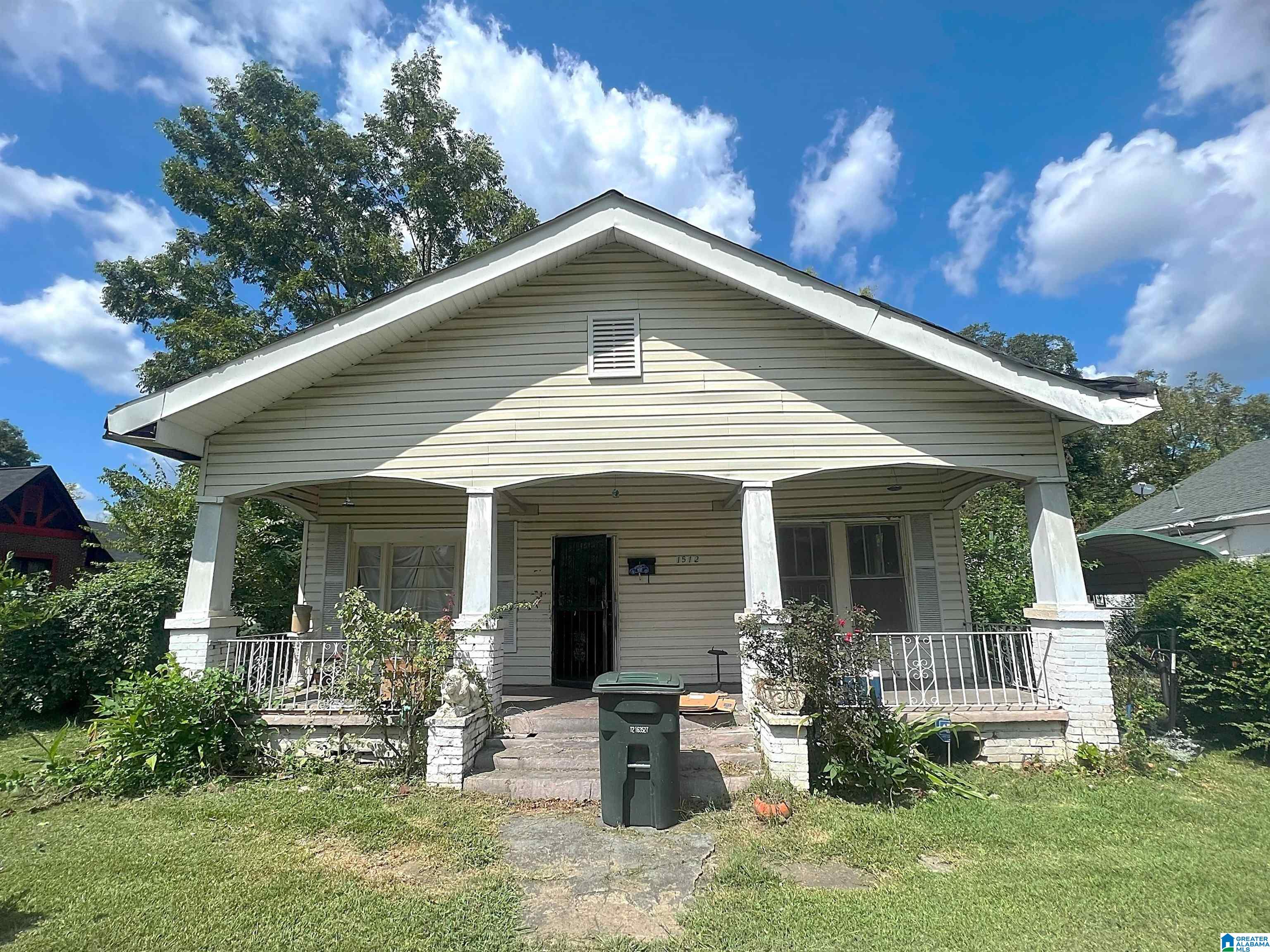 1512 AVENUE I