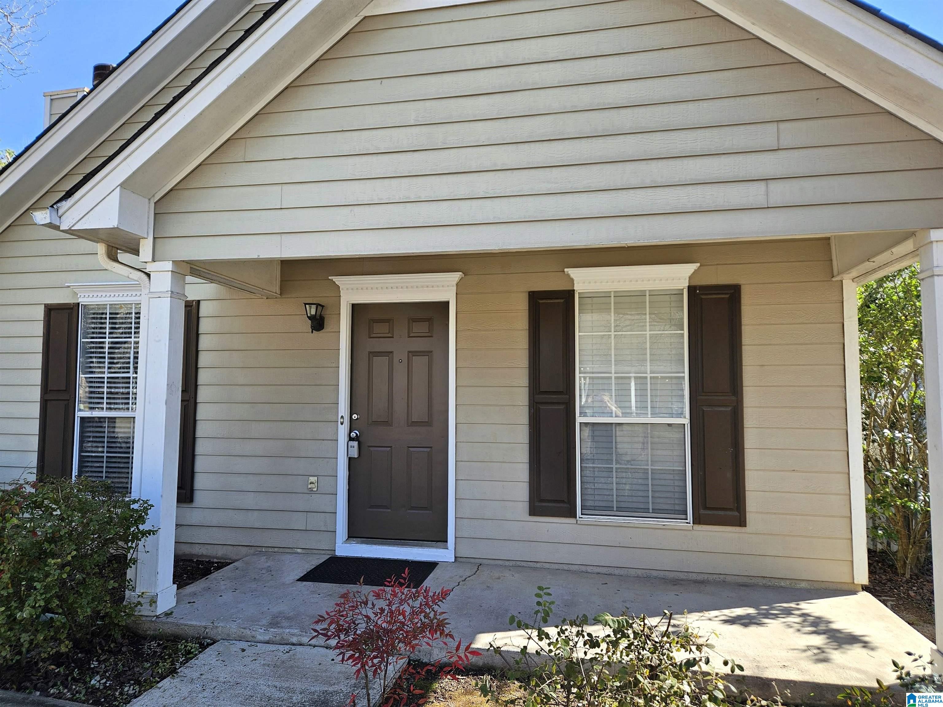 1009 WYNDHAM LANE