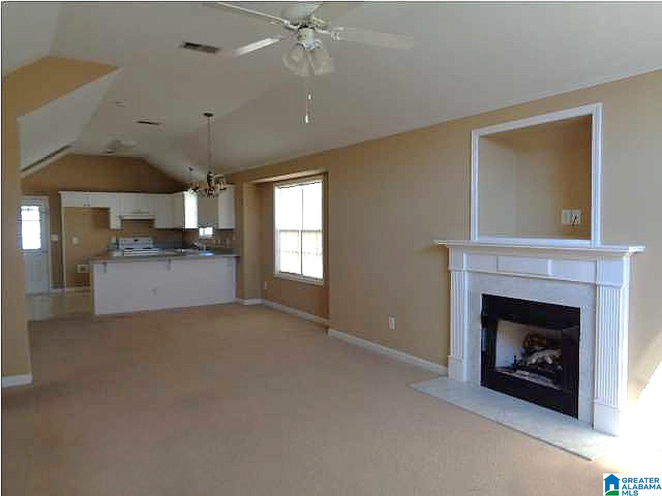 2095 VILLAGE LANE