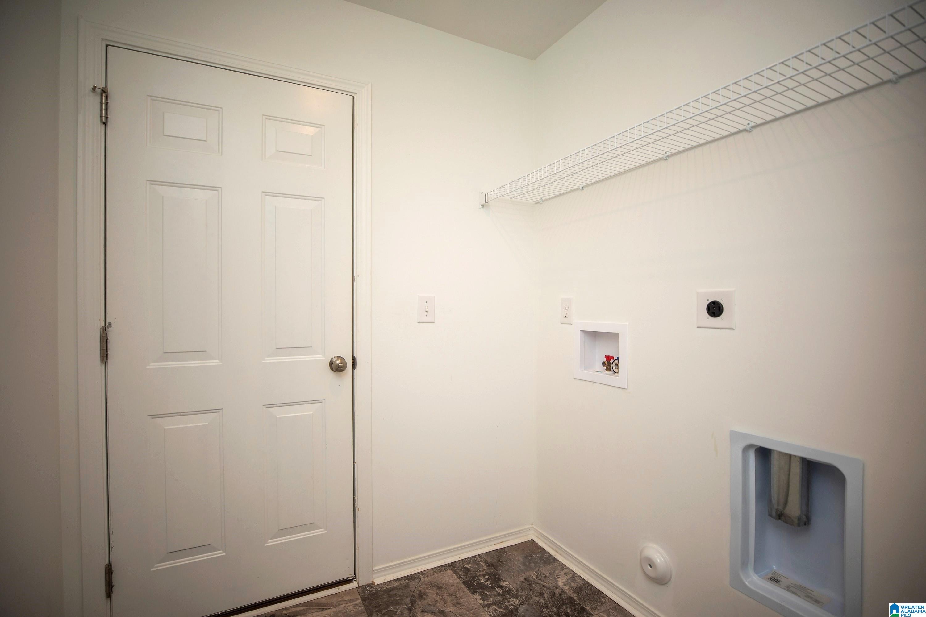 518 FOX RUN LANE