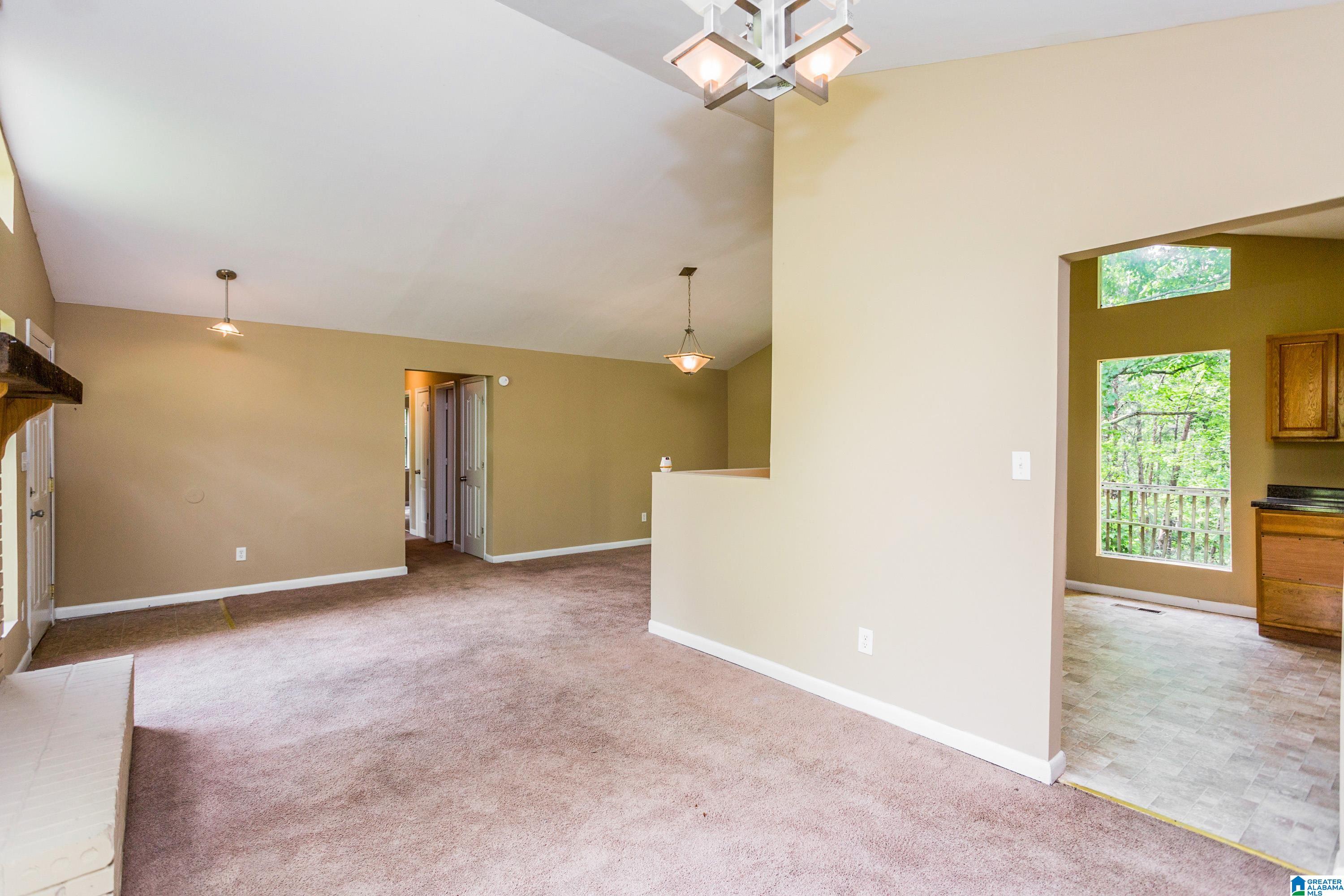 1101 MERCURY LANE