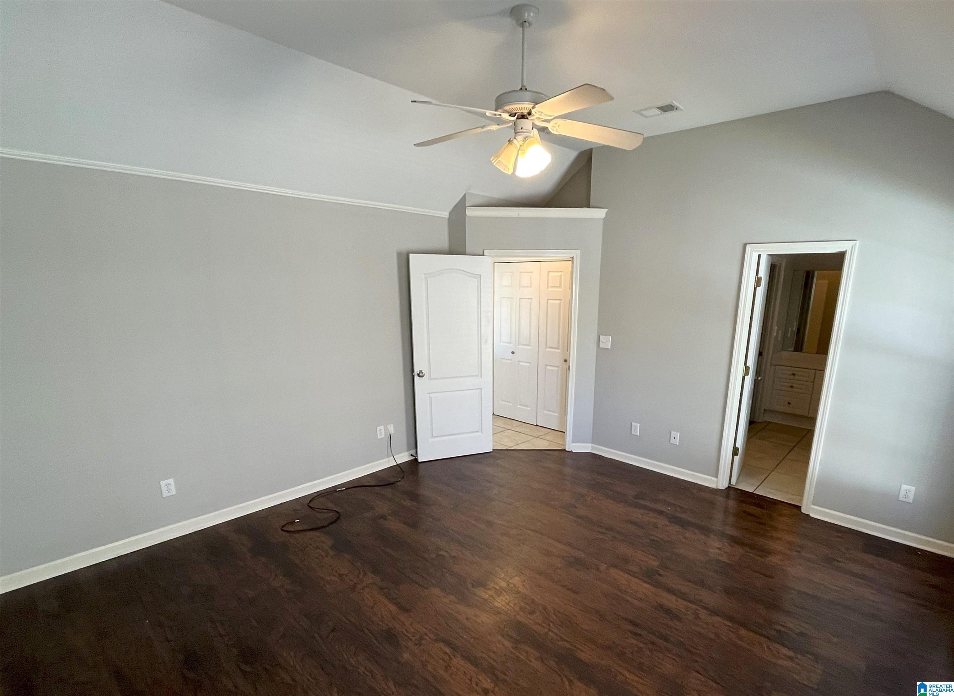 2095 VILLAGE LANE