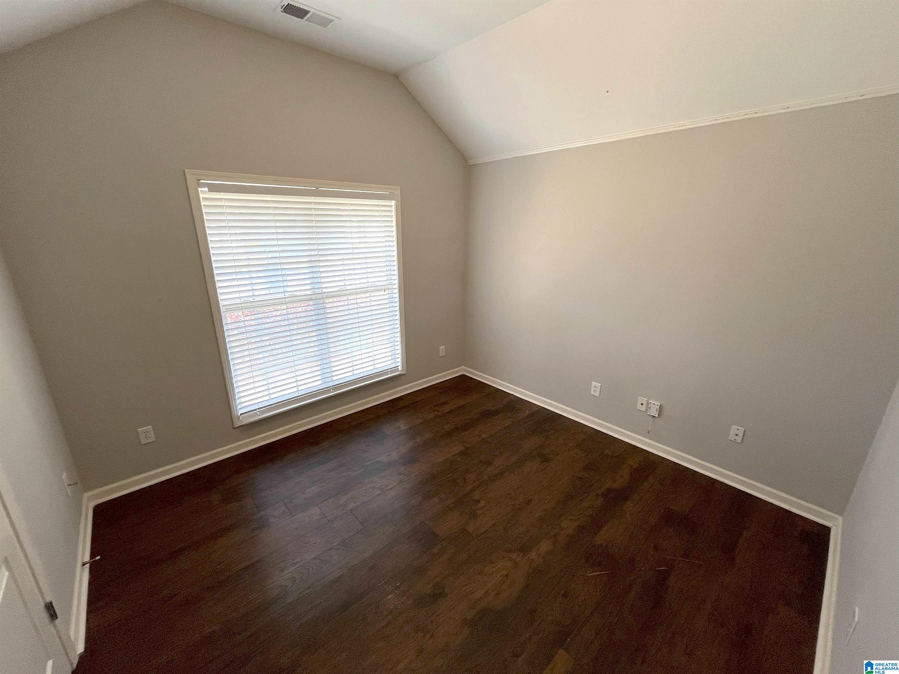 2095 VILLAGE LANE
