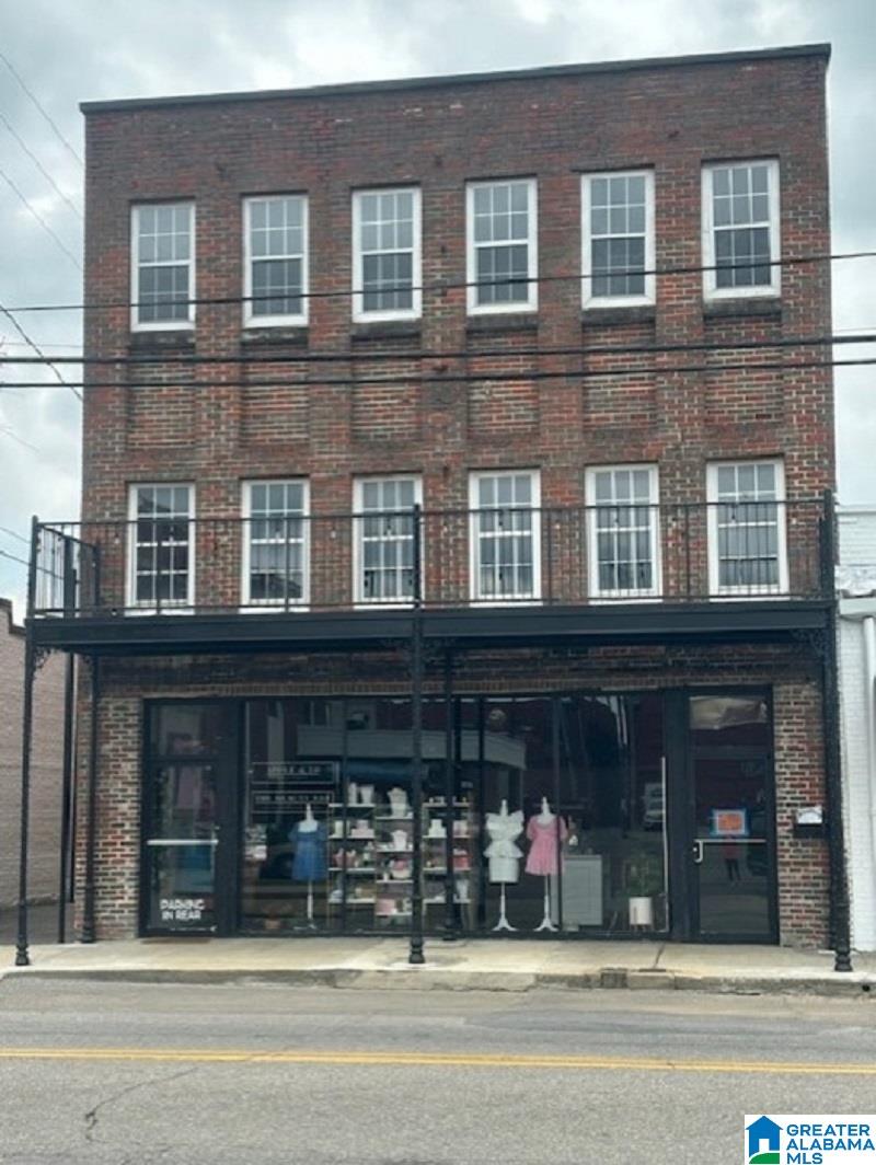 213 7TH STREET N