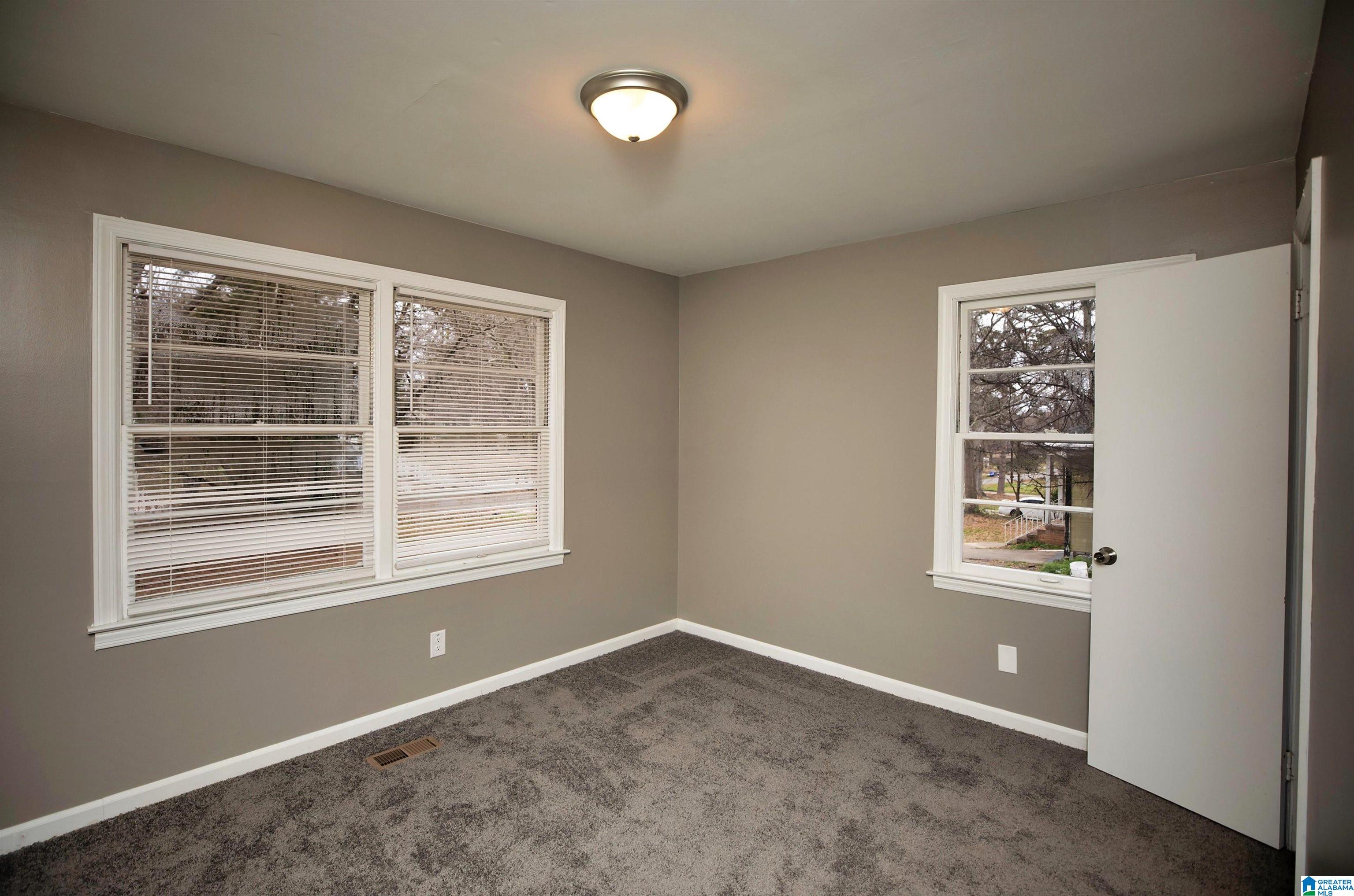 2215 1ST PLACE NW