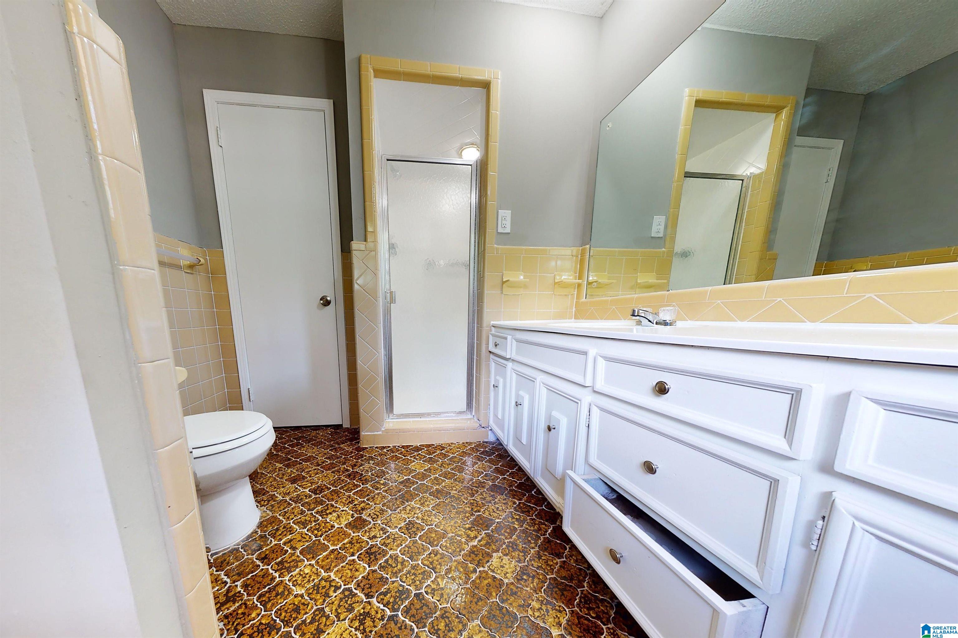 1157 SHERWOOD FOREST DRIVE