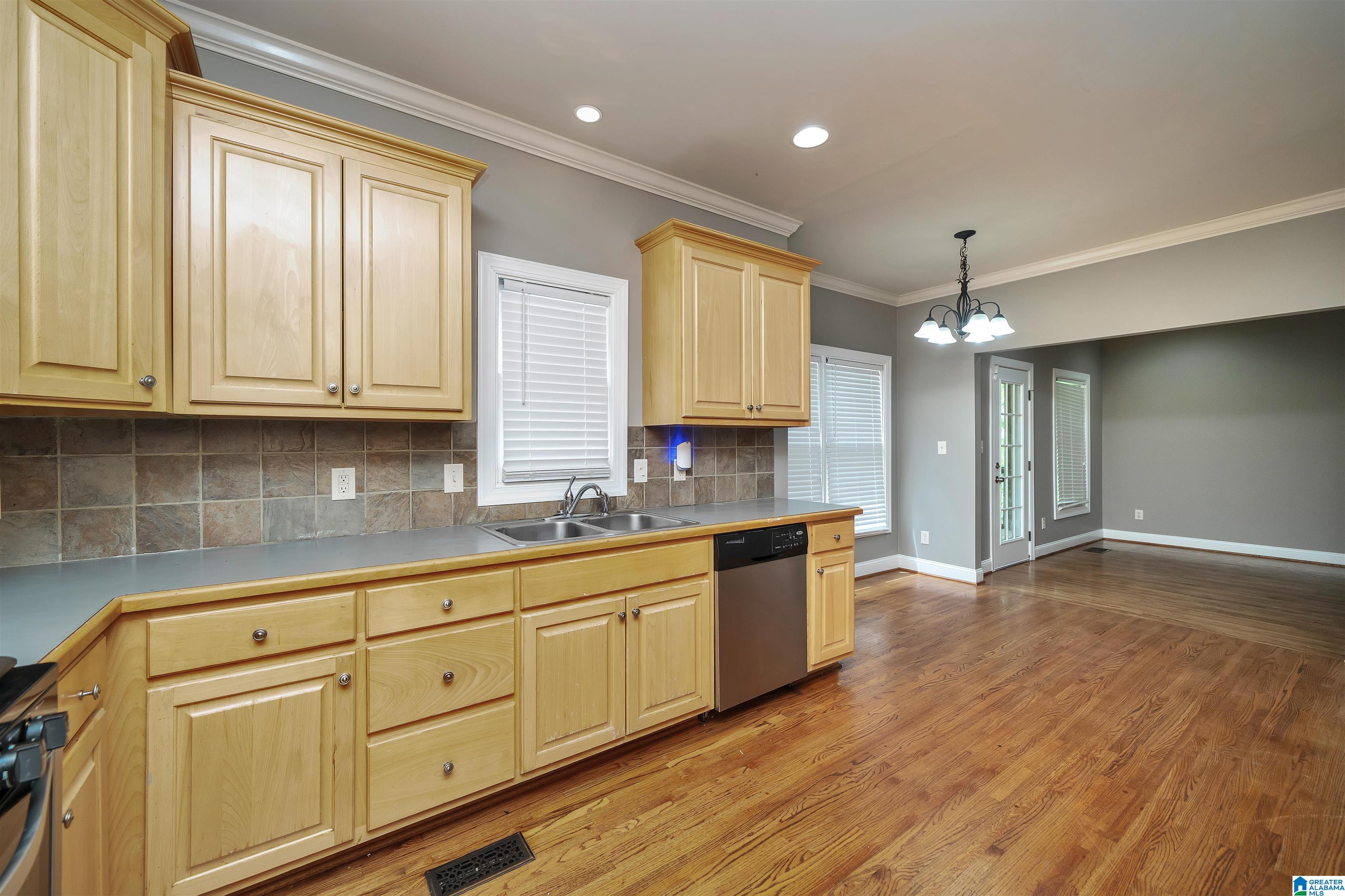 311 WORTHINGTON DRIVE