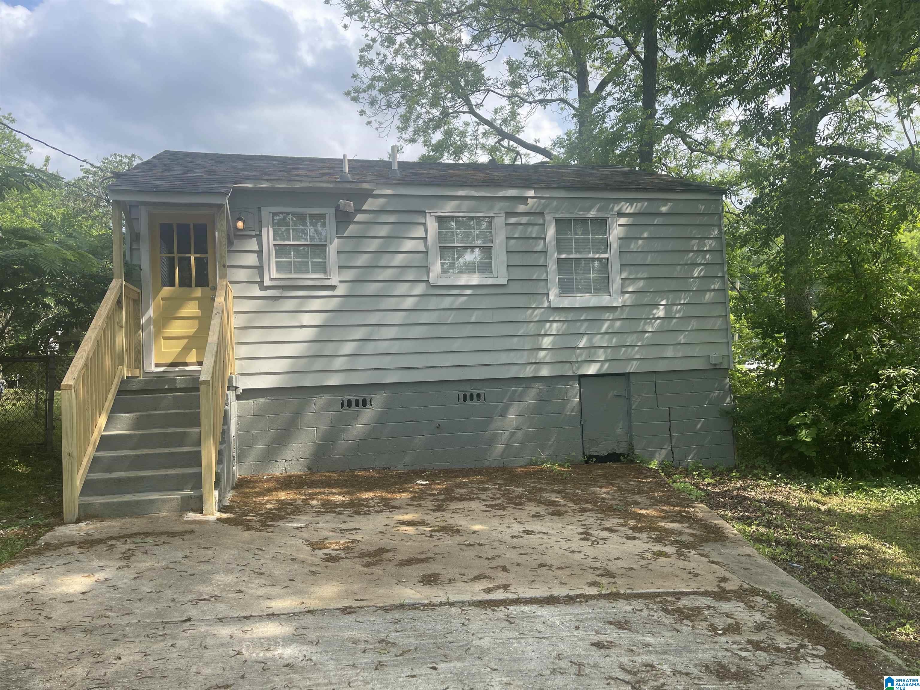 Homes for sale in Birmingham, AL | 1308 Oakland Avenue, Birmingham, AL 35218 | MLS# 21385274