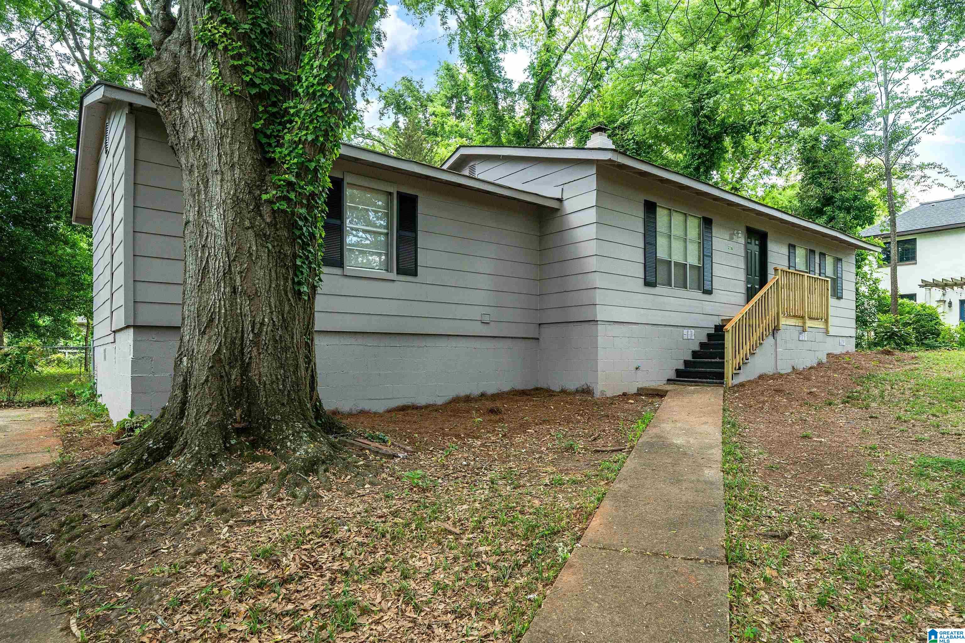 216 PINE TREE LANE