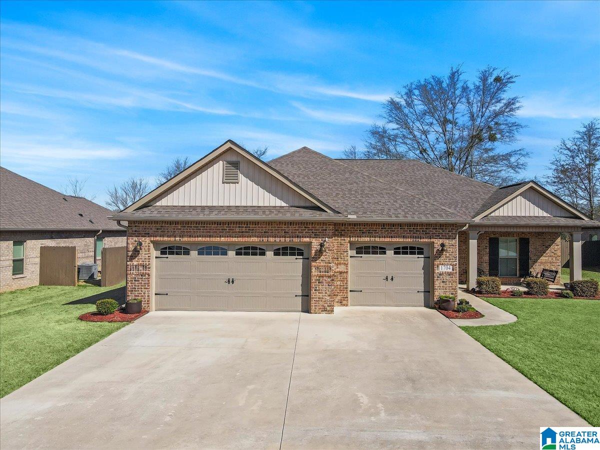 1704 Meadowbrook Parkway, CULLMAN, Alabama image 1