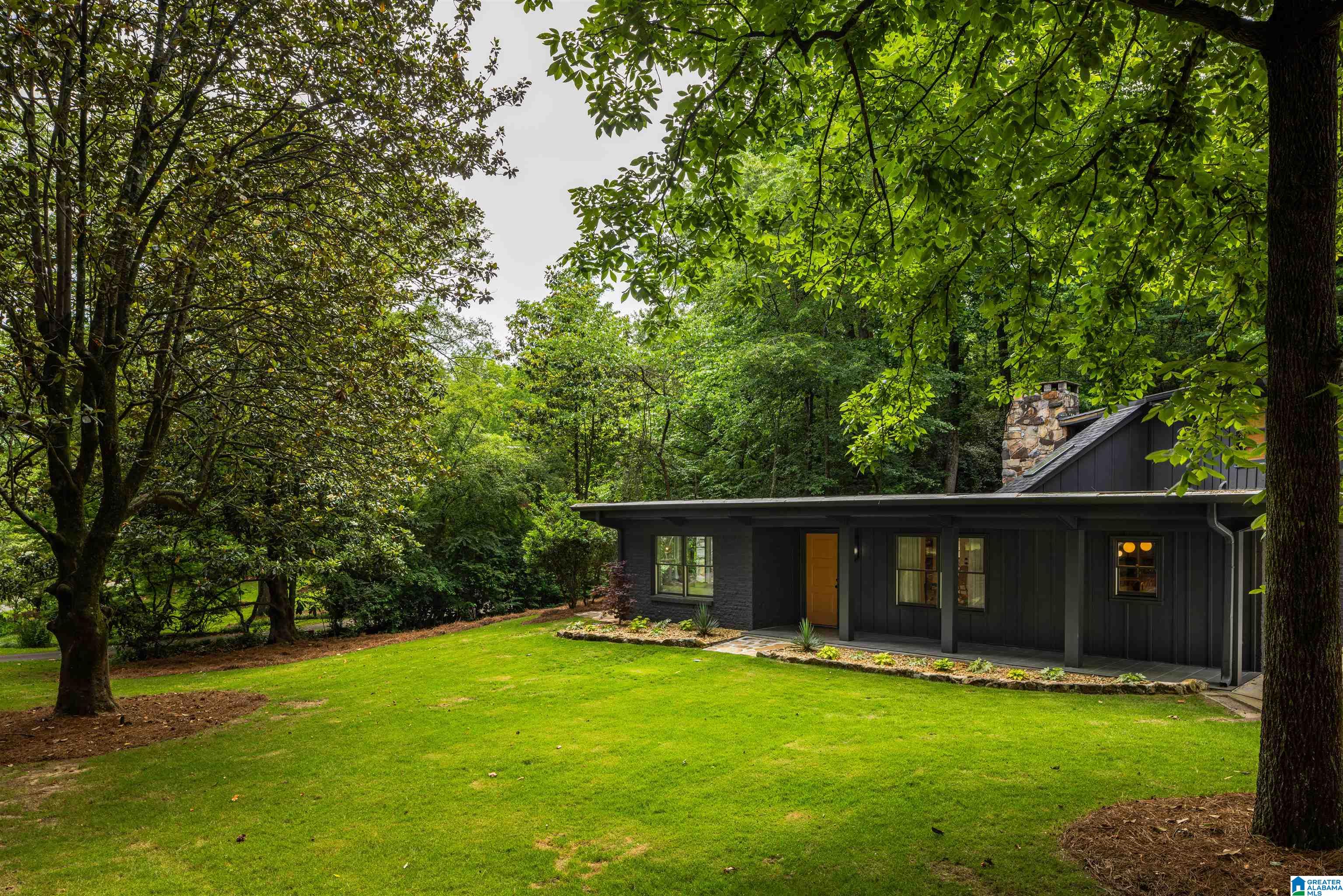 Homes for sale in Mountain Brk, AL | 3604 Locksley Dr, Mountain Brk, AL 35223 | MLS# 21386726