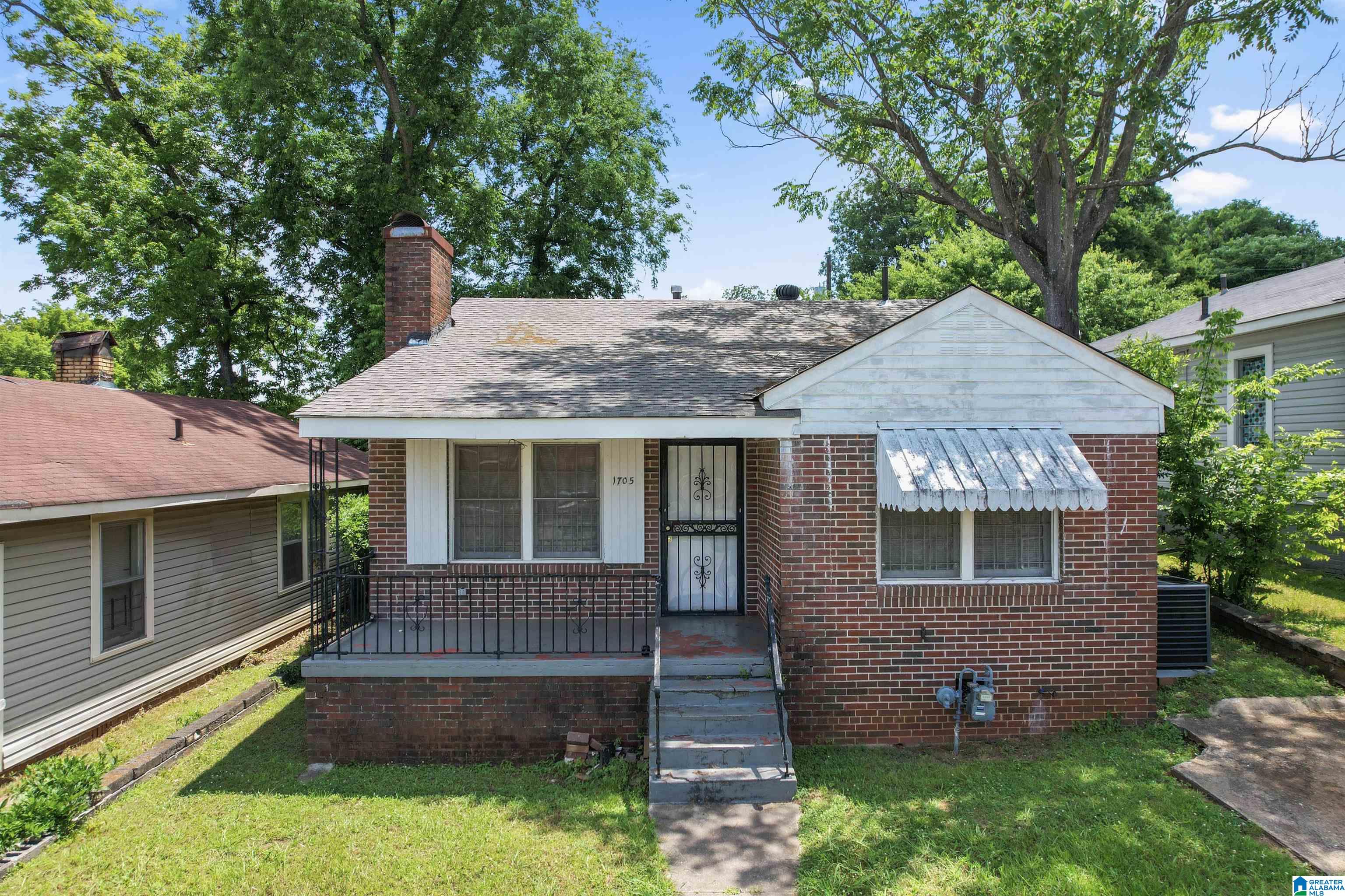 Homes for sale in Birmingham, AL | 1705 S Center Way, Birmingham, AL 35205 | MLS# 21386773