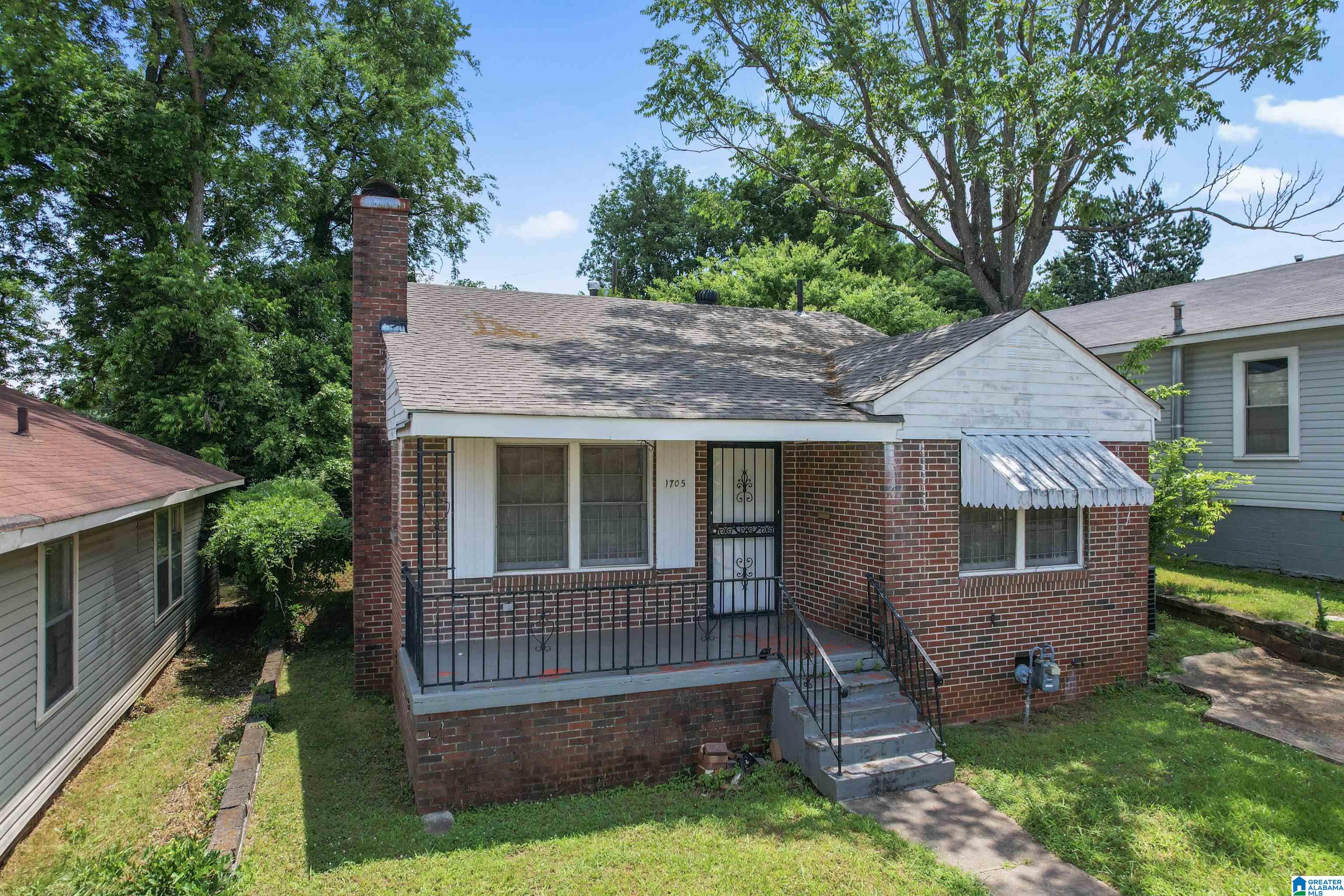 Homes for sale in Birmingham, AL | 1705 S Center Way, Birmingham, AL 35205 | MLS# 21386773