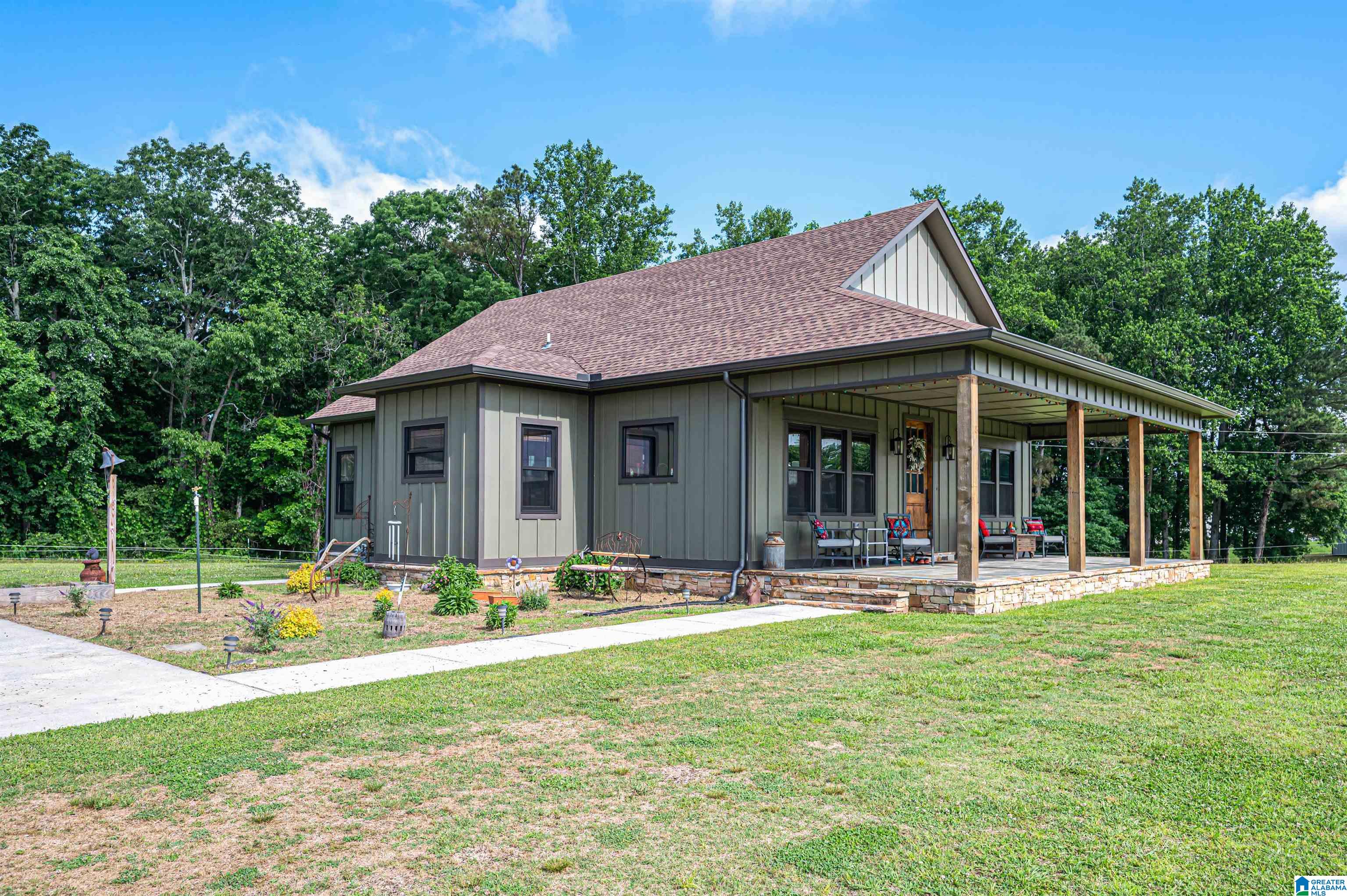 1239 County Road 1216, VINEMONT, Alabama image 1