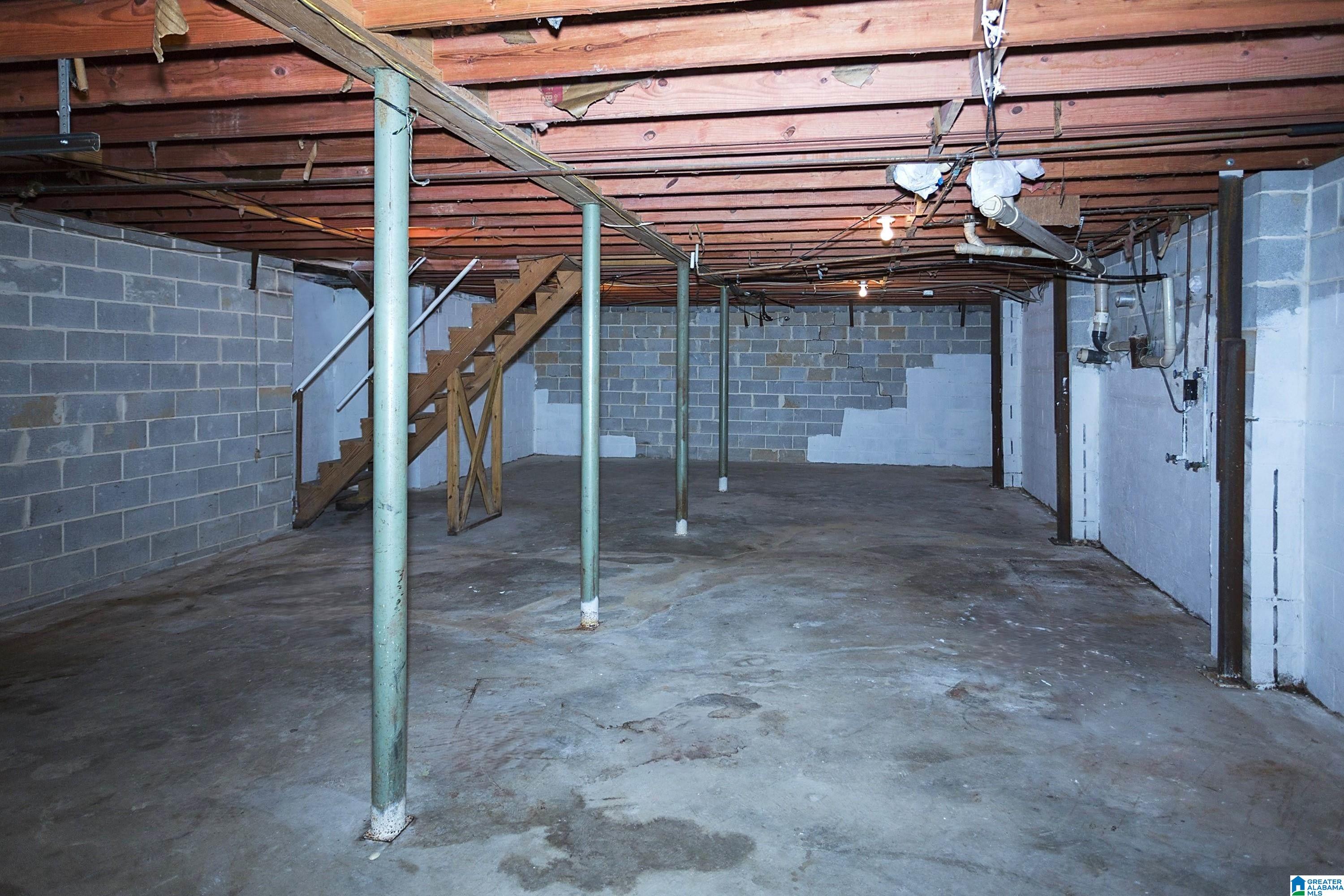 2818 VALLEY HILL CIRCLE
