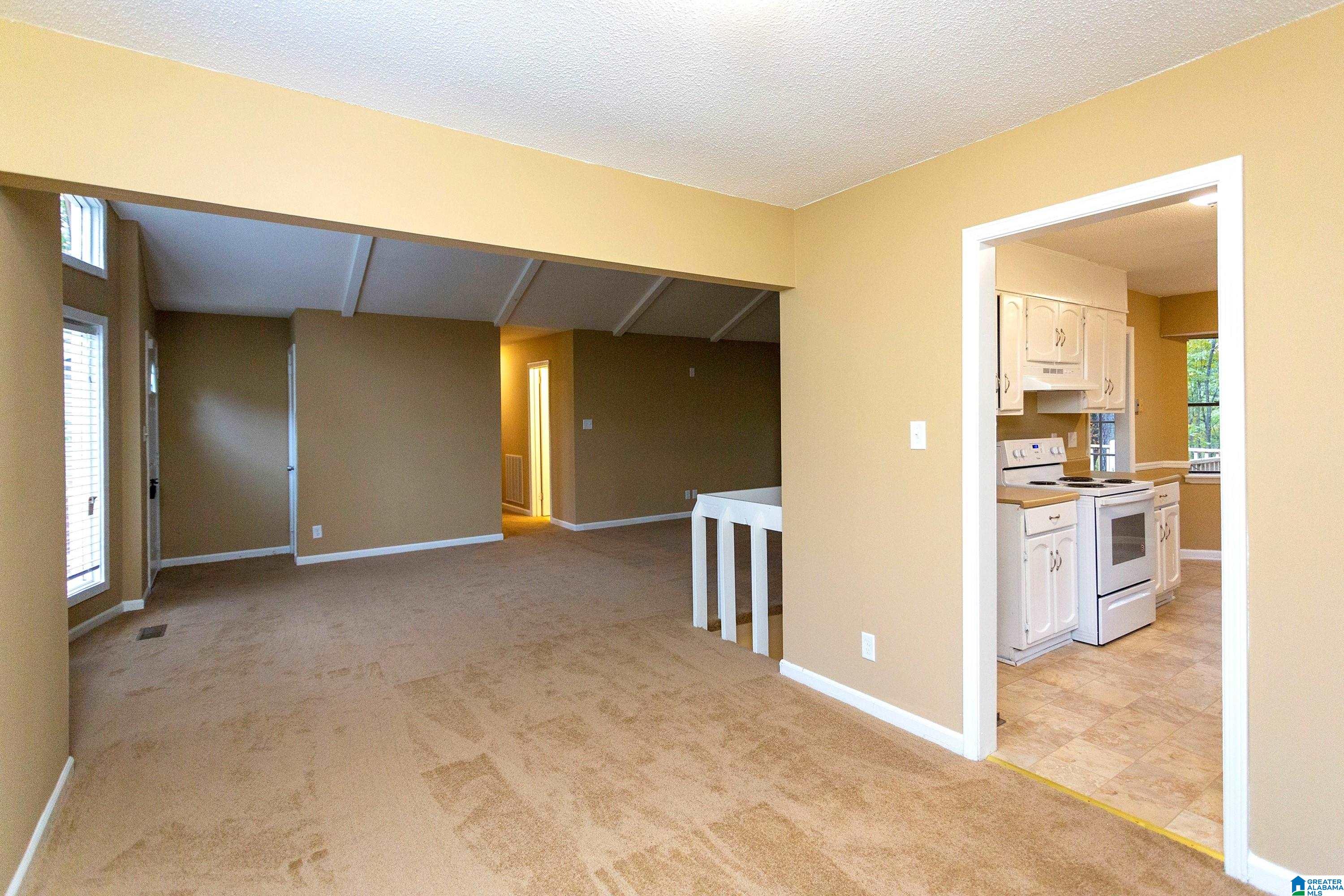 3057 APPLE VALLEY LANE