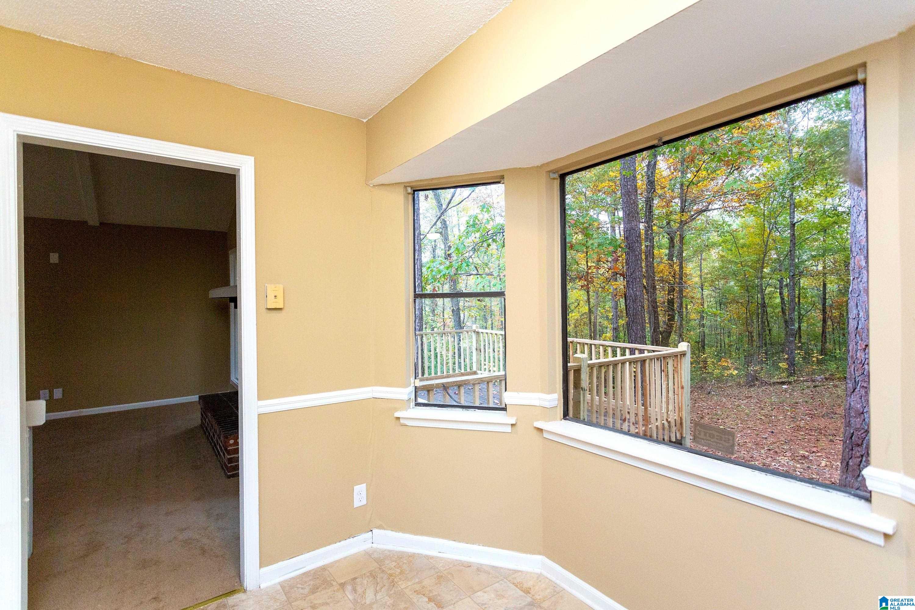 3057 APPLE VALLEY LANE
